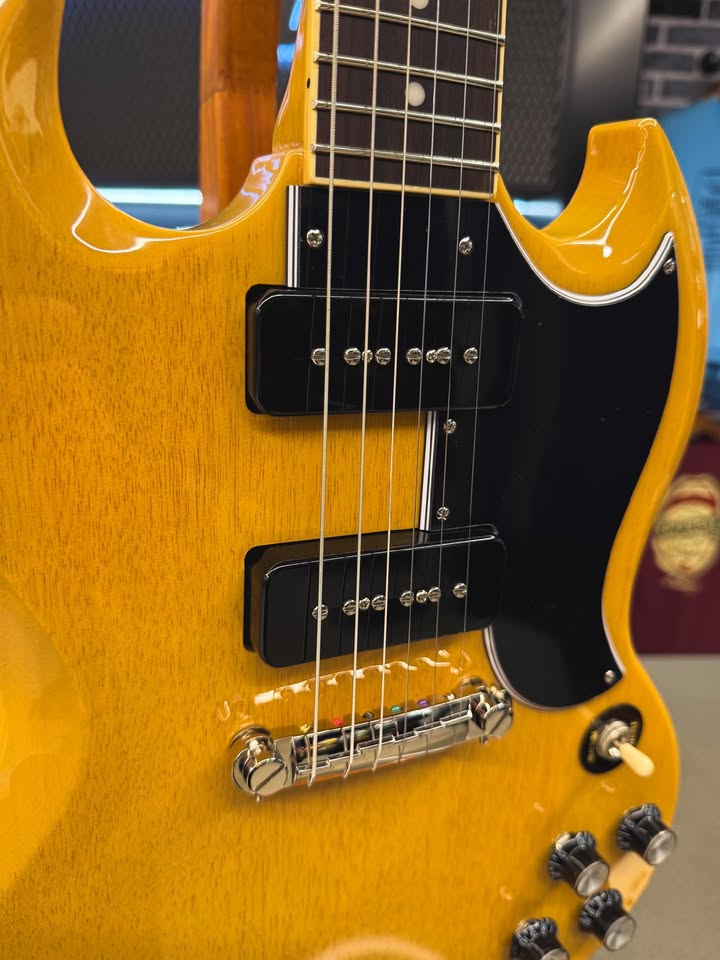 This exclusive Epiphone SG Special P-90 in a TV Yellow finish