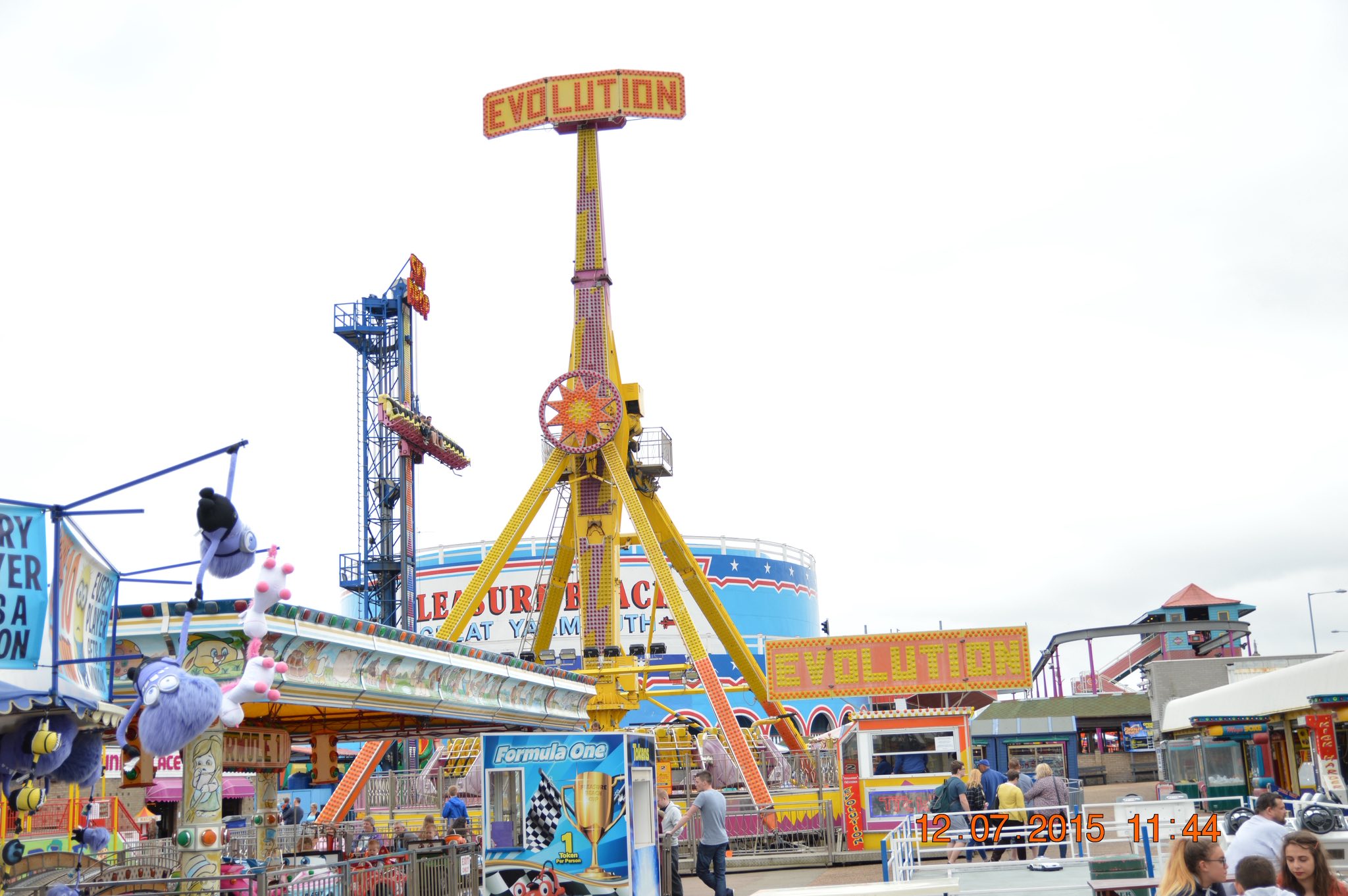 The “Evolution” of fairground rides! - Franks' Fun Fair Photos | Facebook