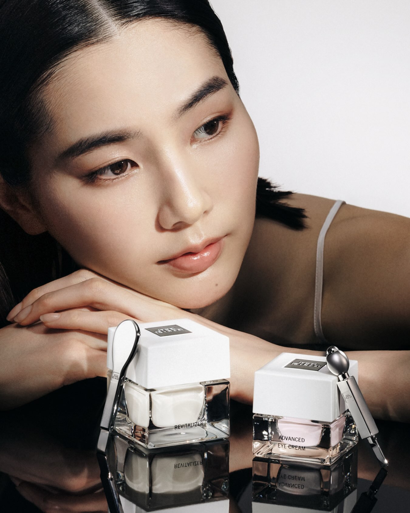 目もとから生まれた、ふたつのクリーム。】 ・ 美しさは、もっとも繊細