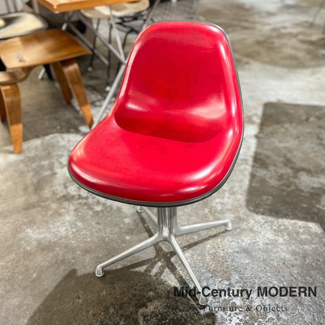 イームズと暮らす ⁡ Eames La Fonda Side Chair ① Charles & Ray
