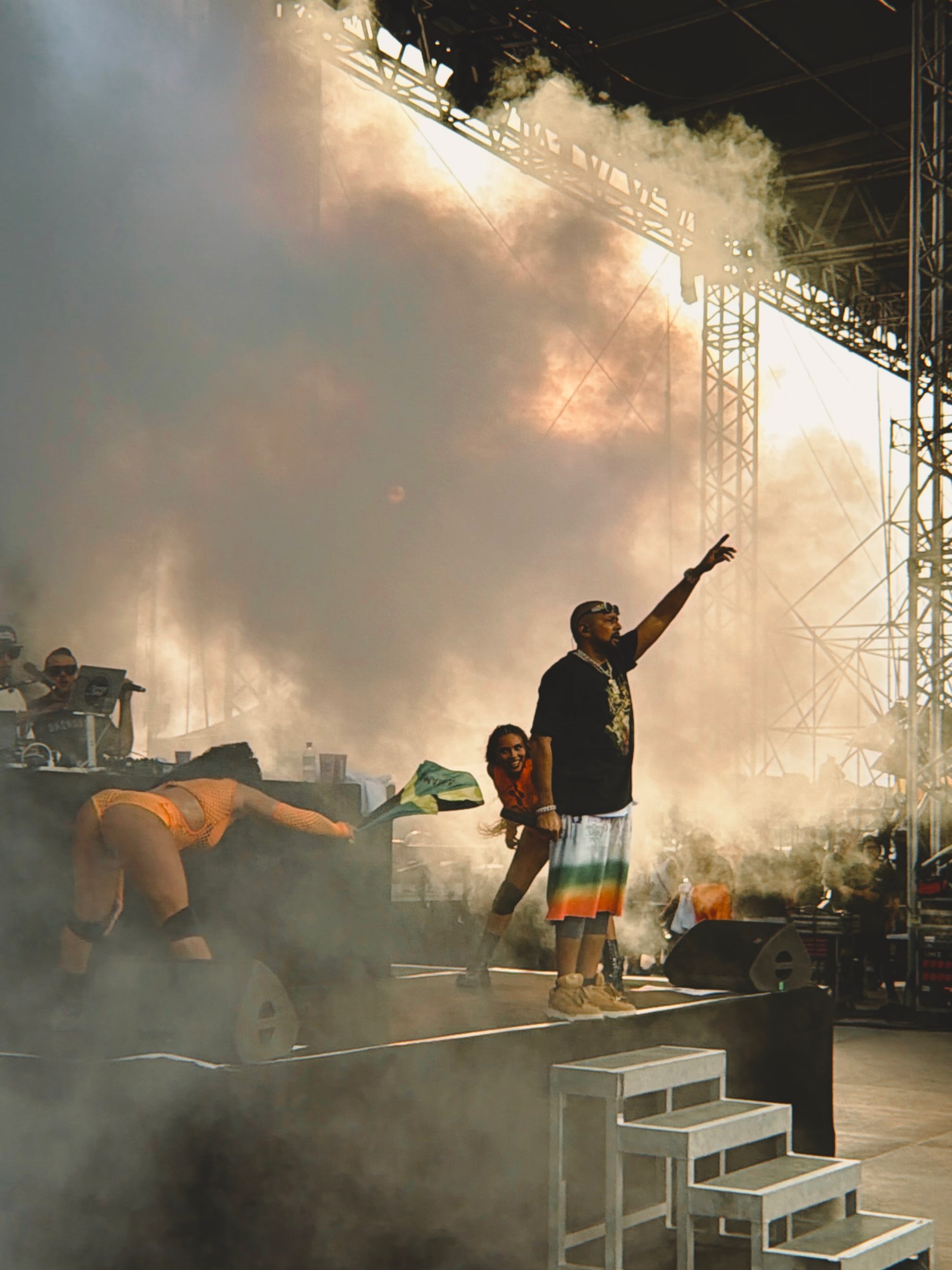 France was JUMPIN' 2 start the #TimelessTour back in Europe