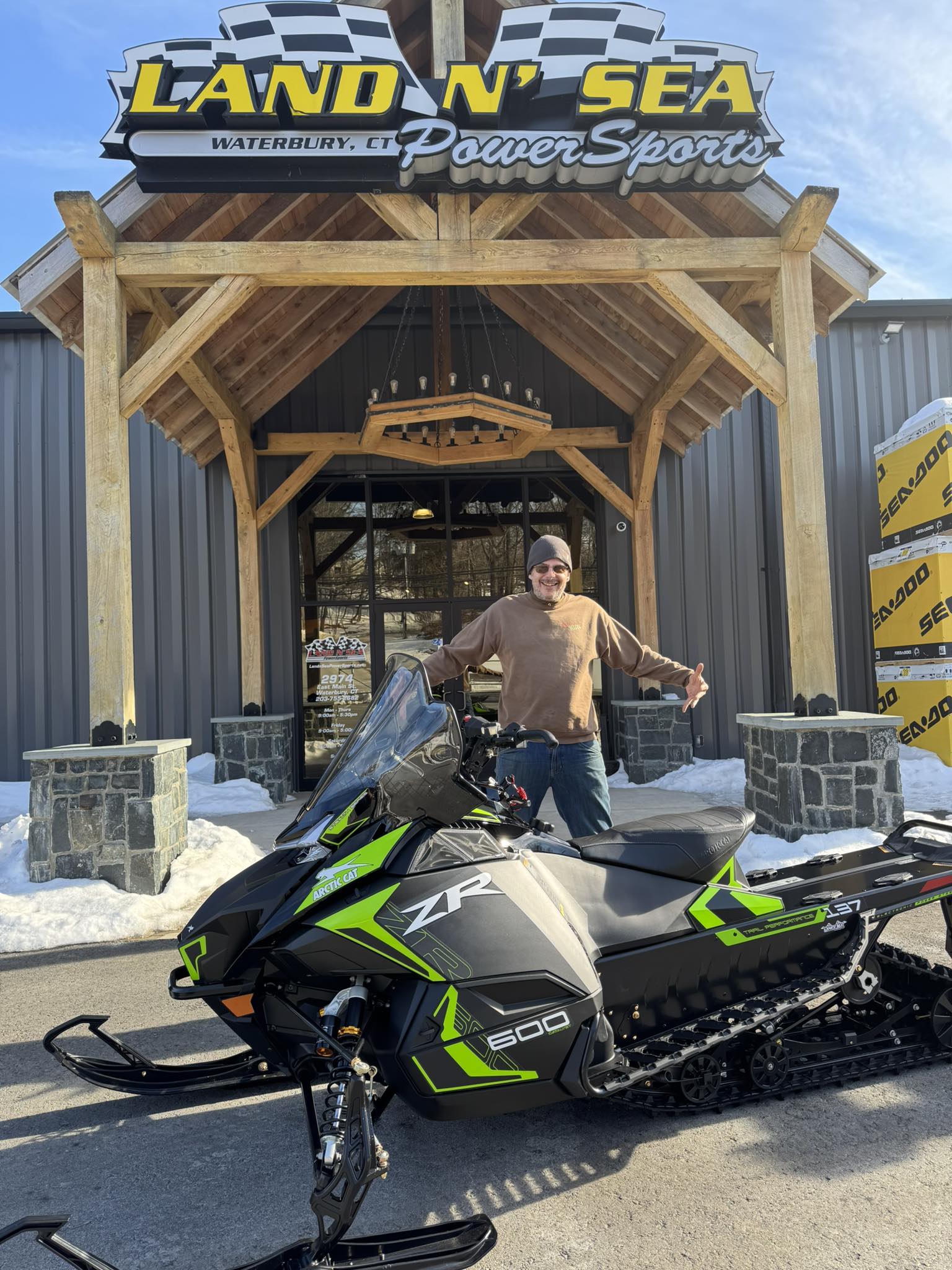 ワイフ Congratulations to Tom Dalmaso on his purchase of the rider