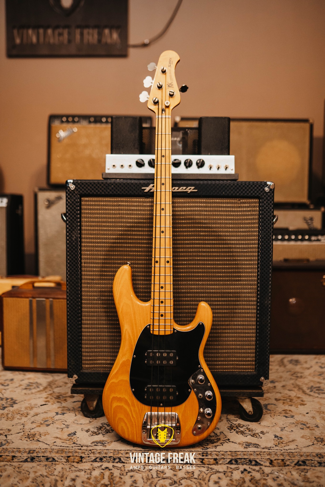 ギター MUSIC MAN Sabre Il 1979 Fender Vintage Music Man Sabre 1979 😎