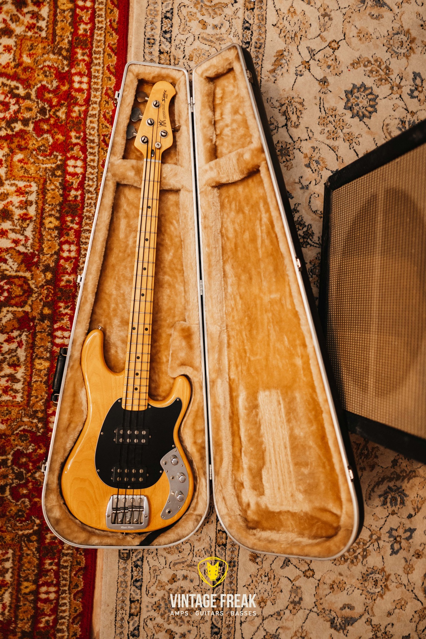 ギター MUSIC MAN Sabre Il 1979 Fender Vintage Music Man Sabre 1979 😎