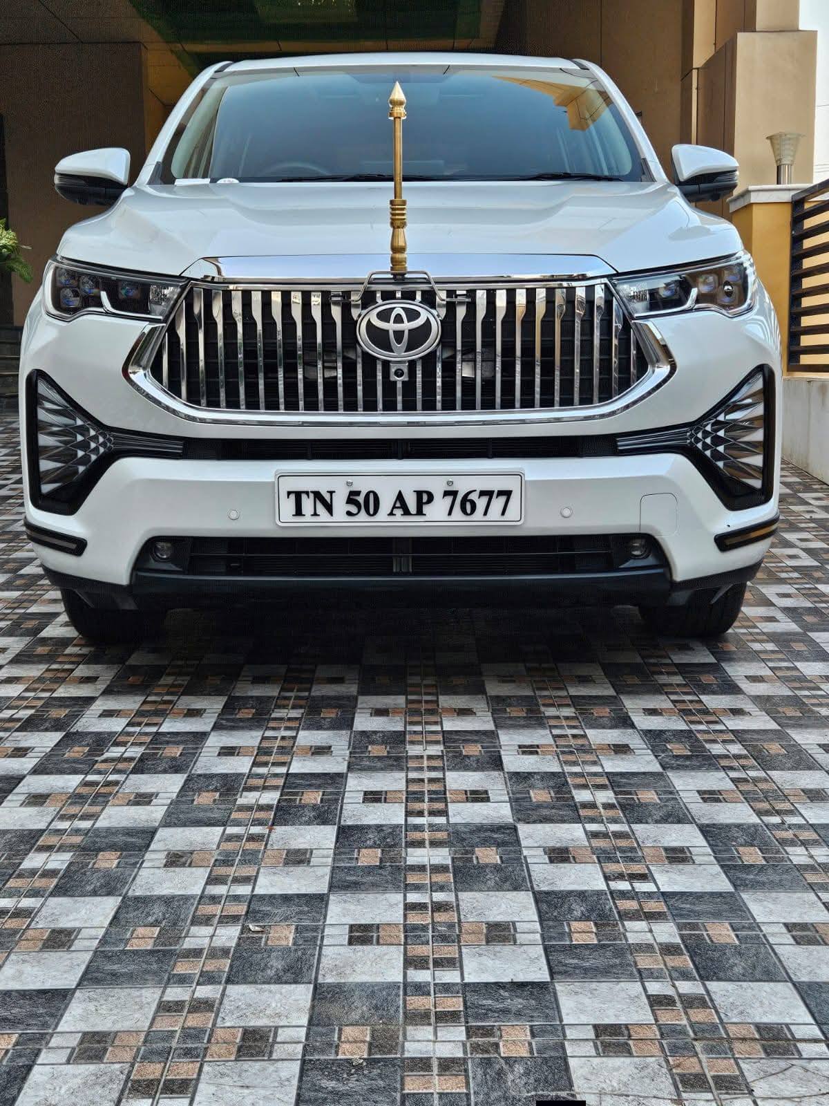 INNOVA HYCROSS VX (0) PETROL HYBRID AUTOMATIC 2025 APRIL MONTH VX