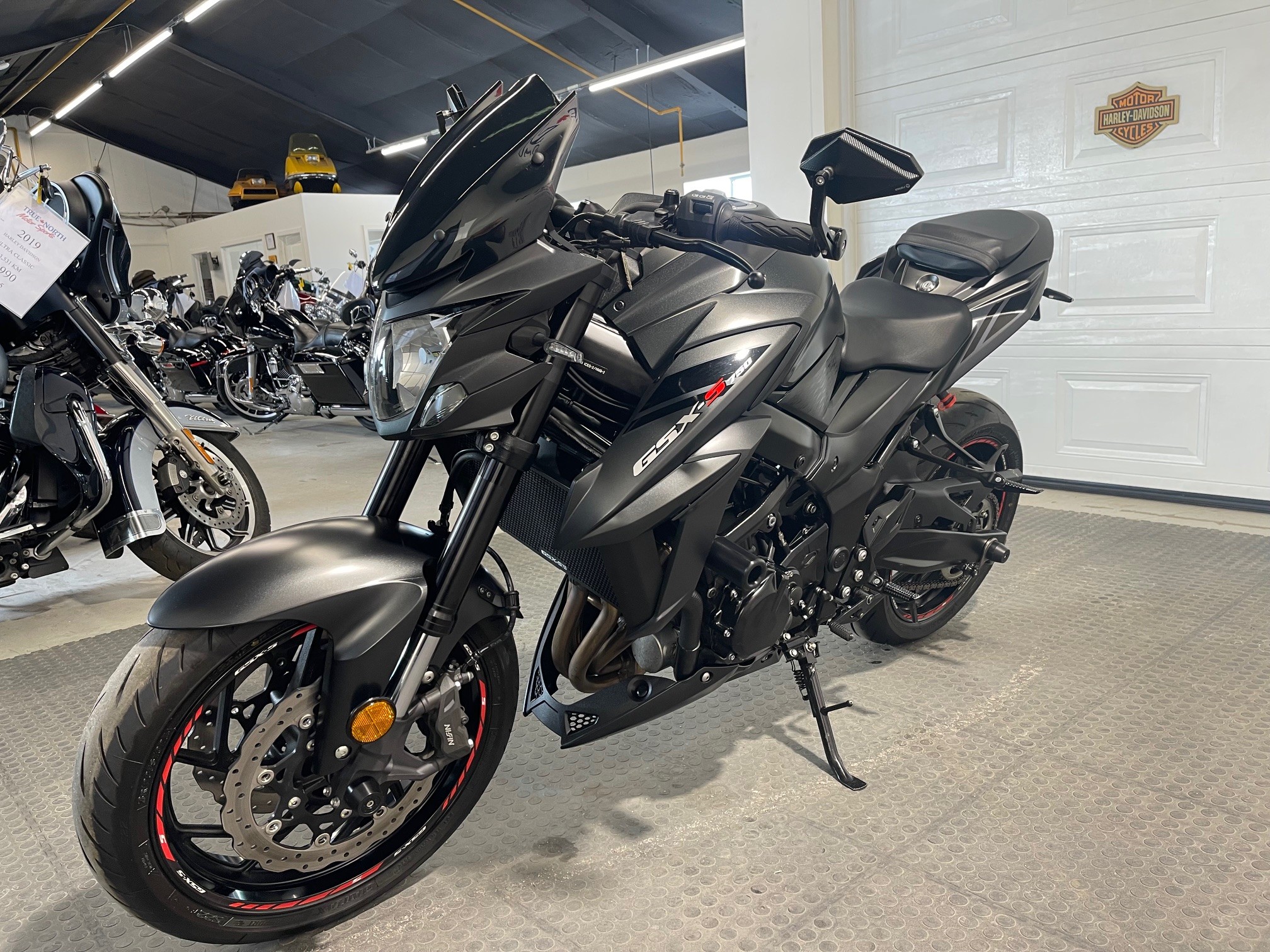 NEW ARRIVAL 2022 SUZUKI GSX-S750 ABS 18,875 KM $9,990 $35 WEEKLY