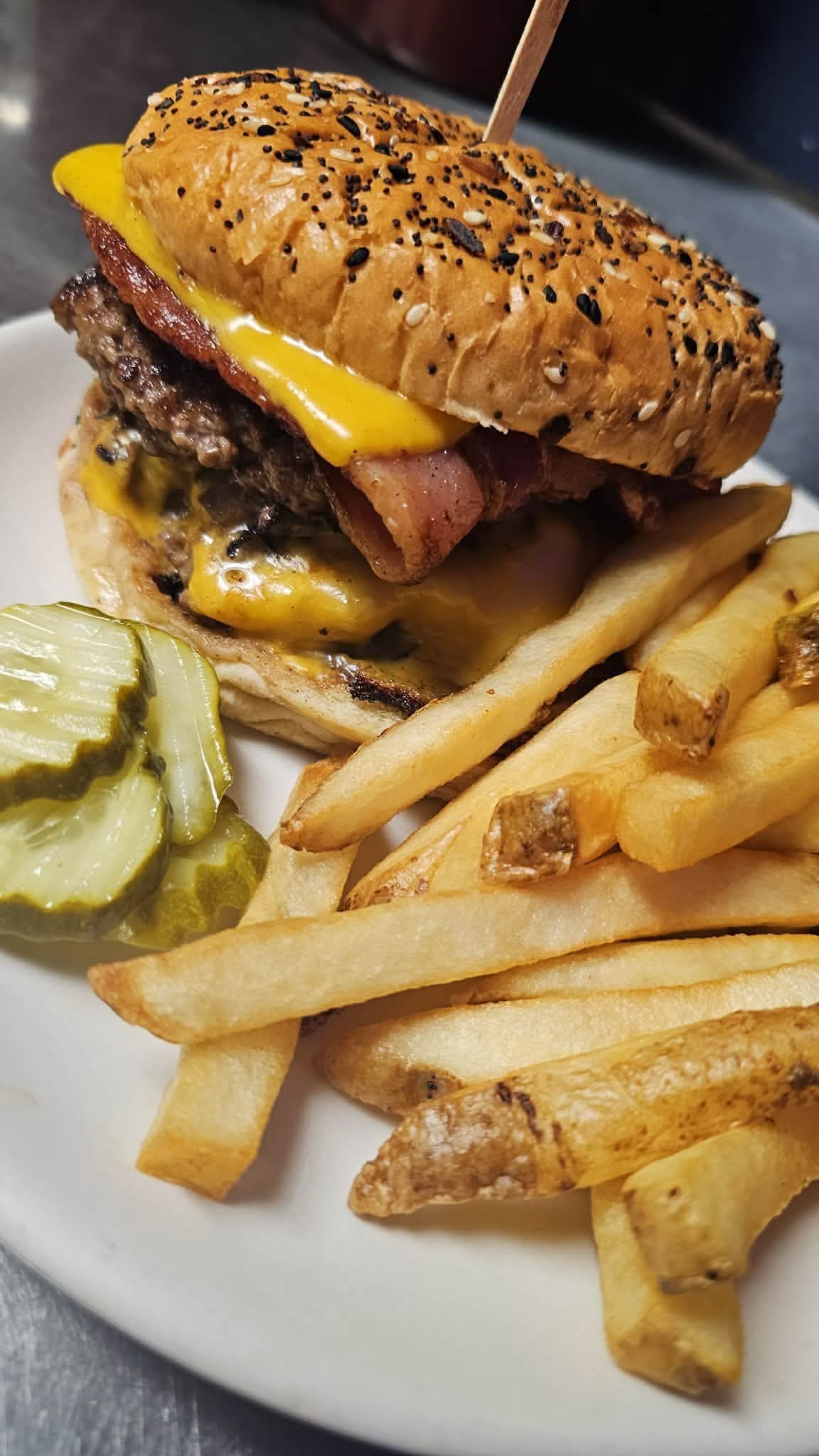 🍳 Good Morning, Food Lovers! 🍔🍝... - Paddle Inn Restaurant | Facebook