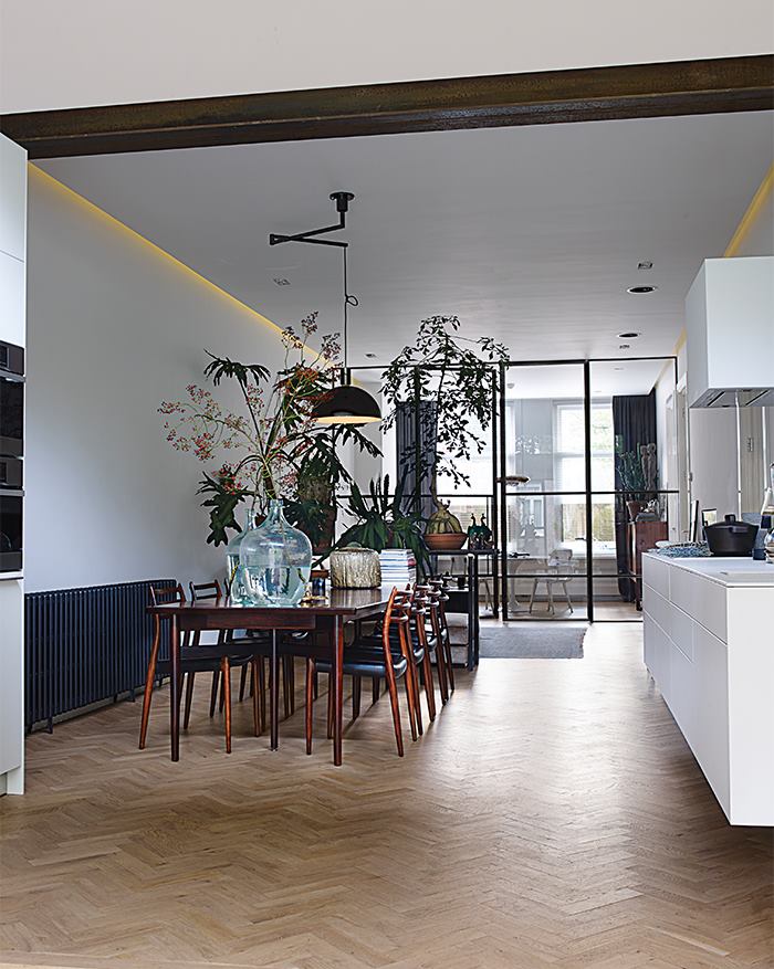 Modern home designed by Frank Nederhof... - Internalise Carlo