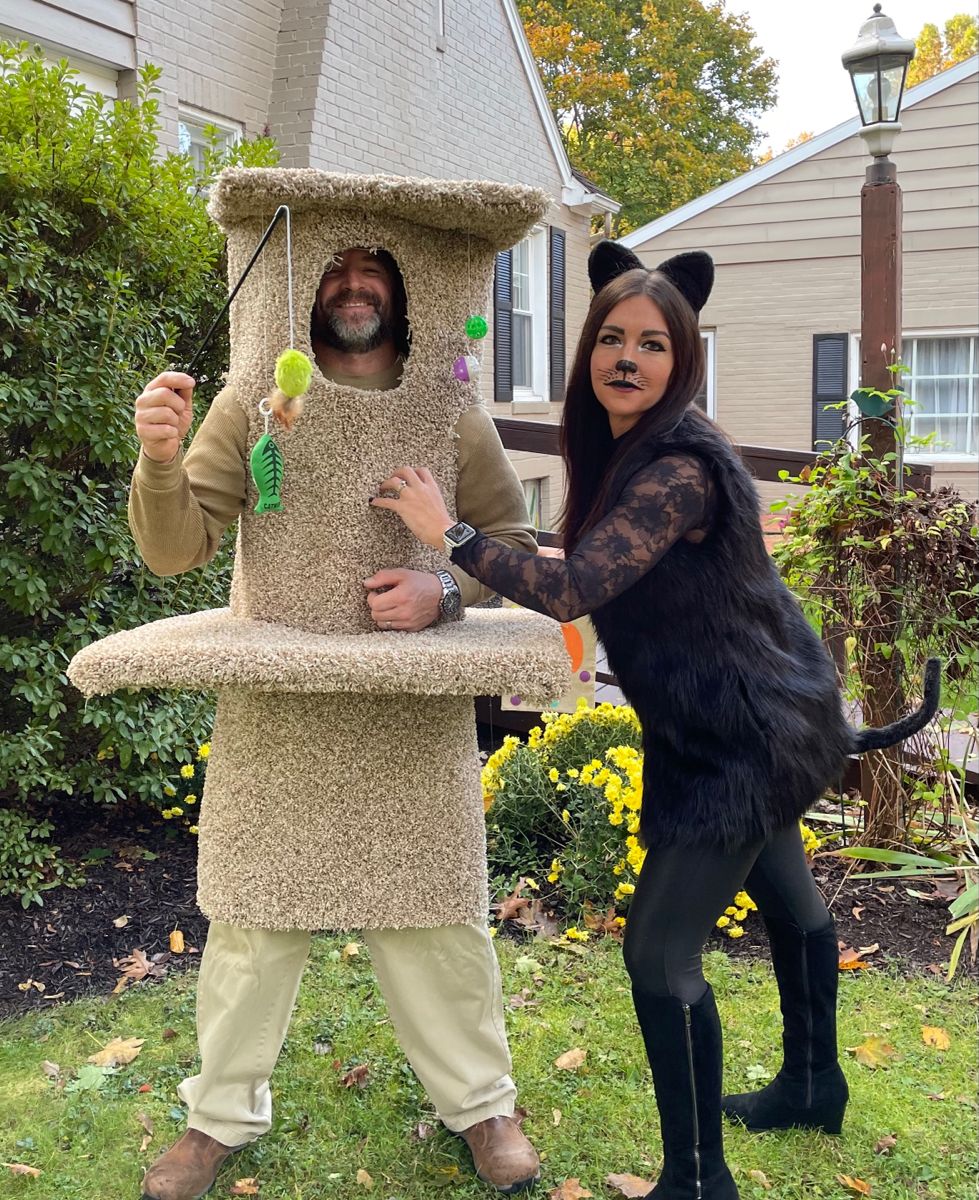 Okay, this couples Halloween costume is genius 🤣
