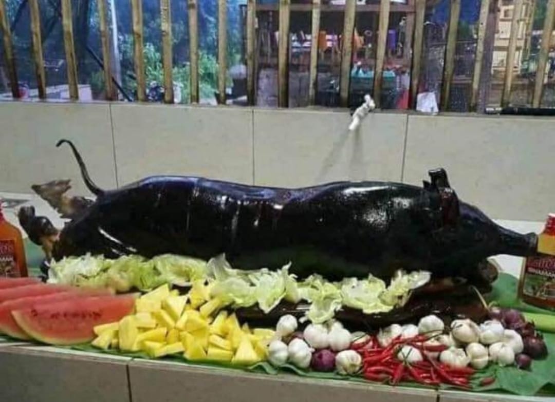 KoLokoy - for Sale Lechon Flavored Choco Inasal👈🐷🐖 | Facebook