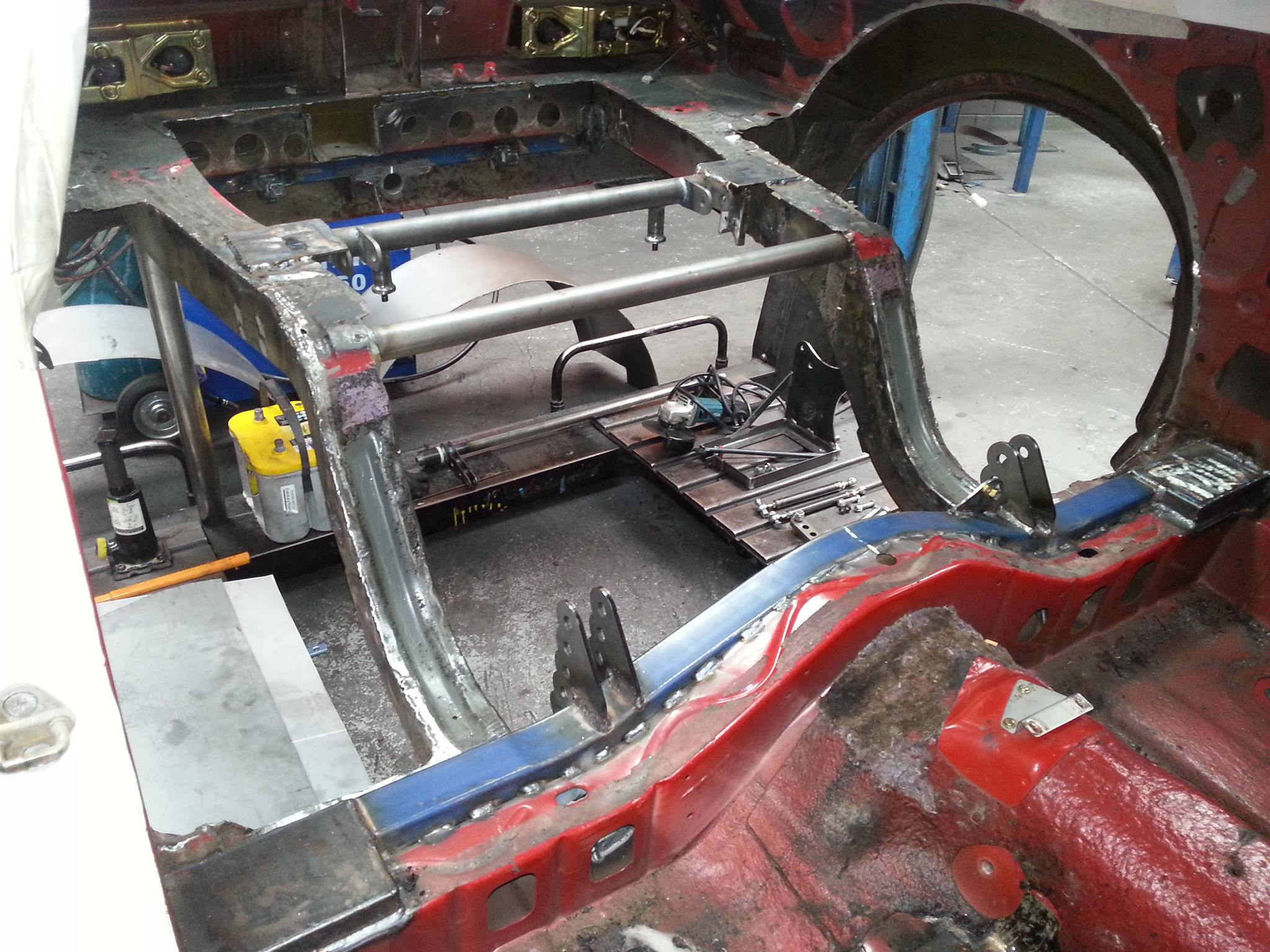 Rx7 tubbed, diff, 4 link, half cage - Wild fabrications | Facebook
