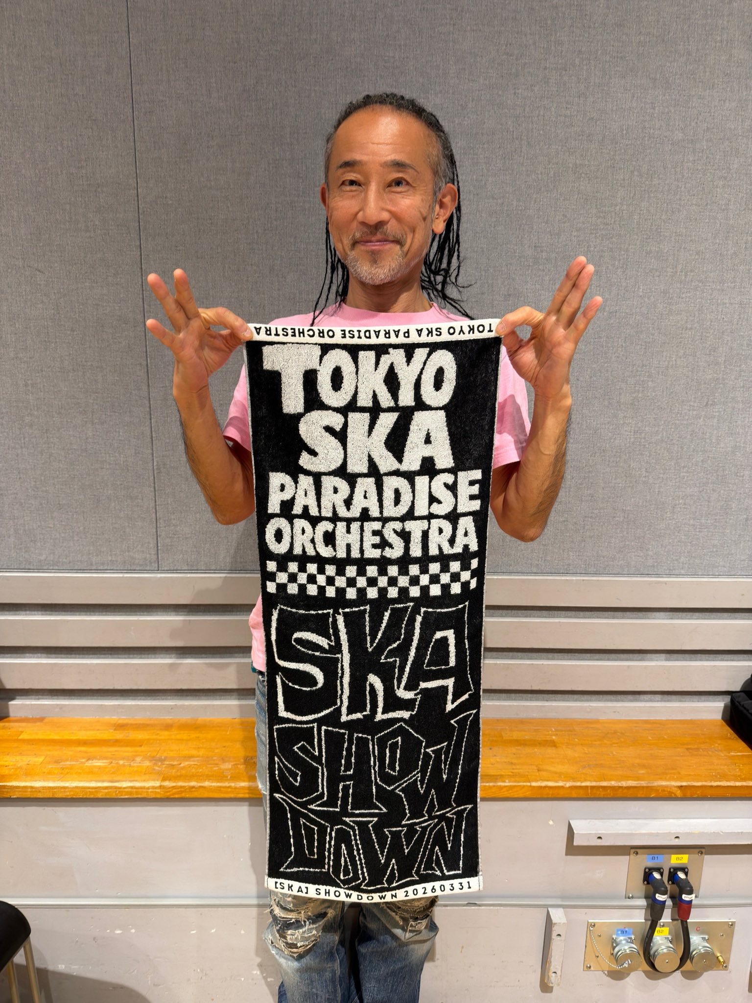 SKA］SHOWDOWN 🆕GOODS 着用写真UP📸 ＼ ✨【SKA】SHOWDOWN Tee