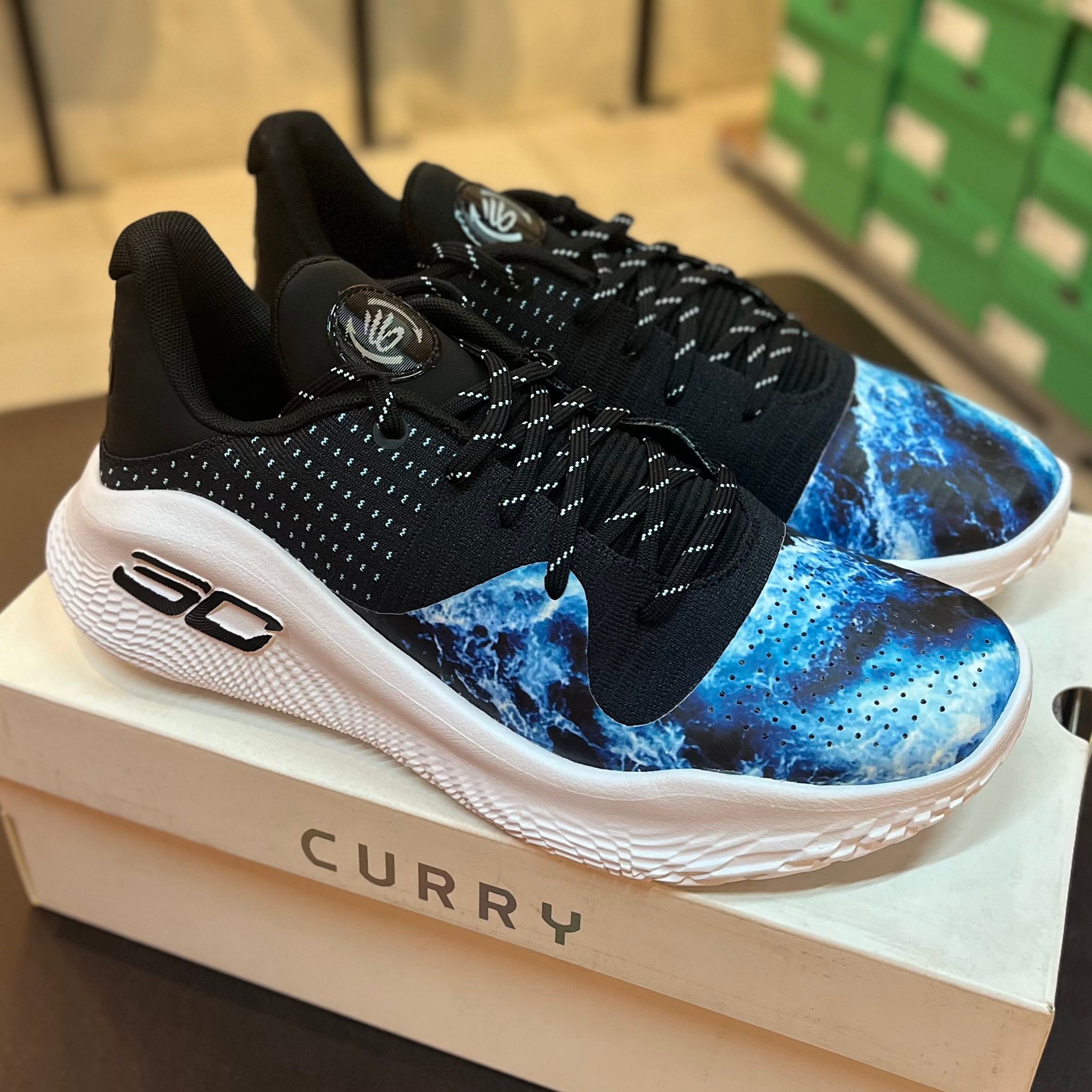 Under Armour Curry 4 Low Flotro 