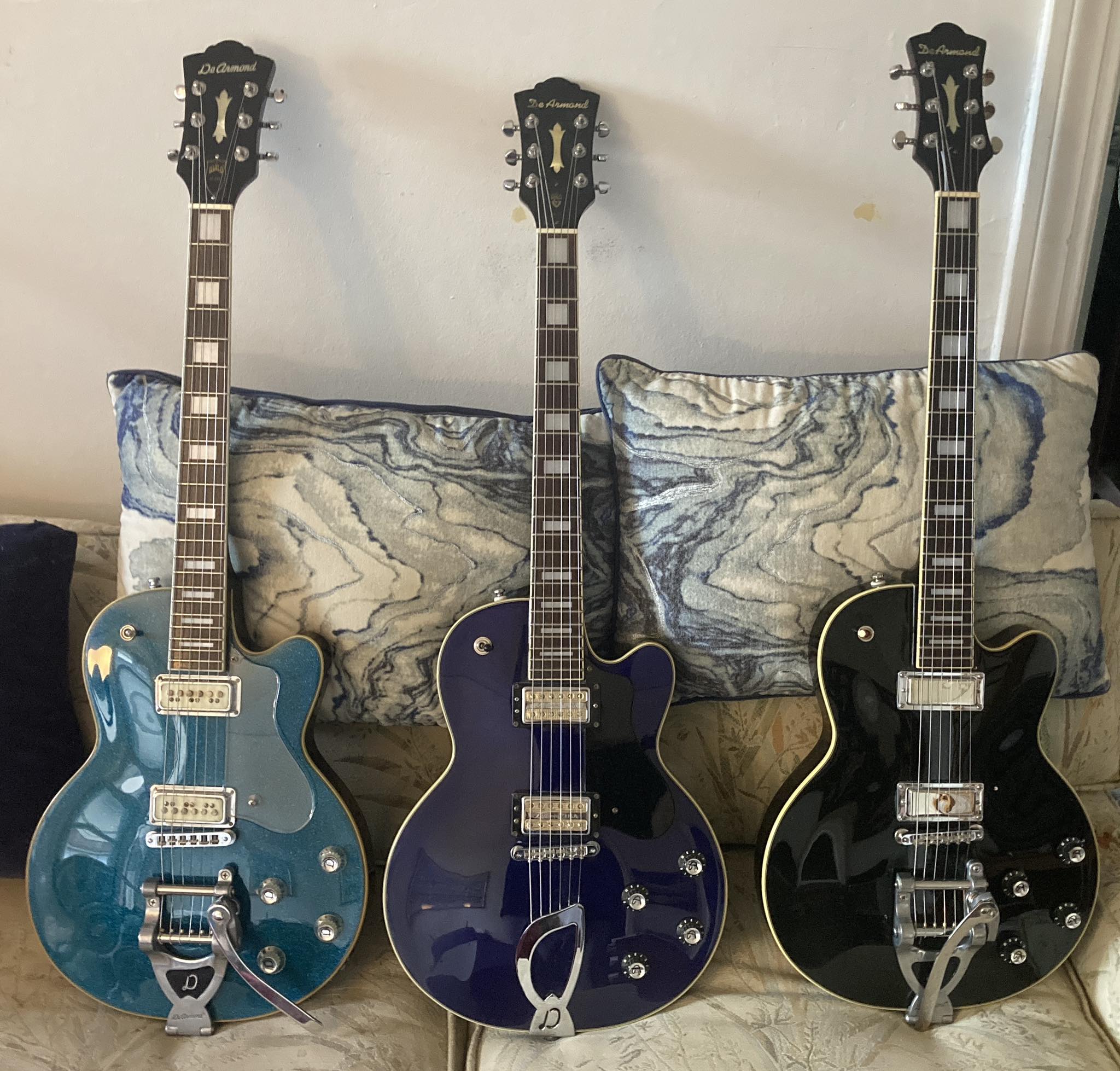 DeArmond M75 guitar with amazing pickups