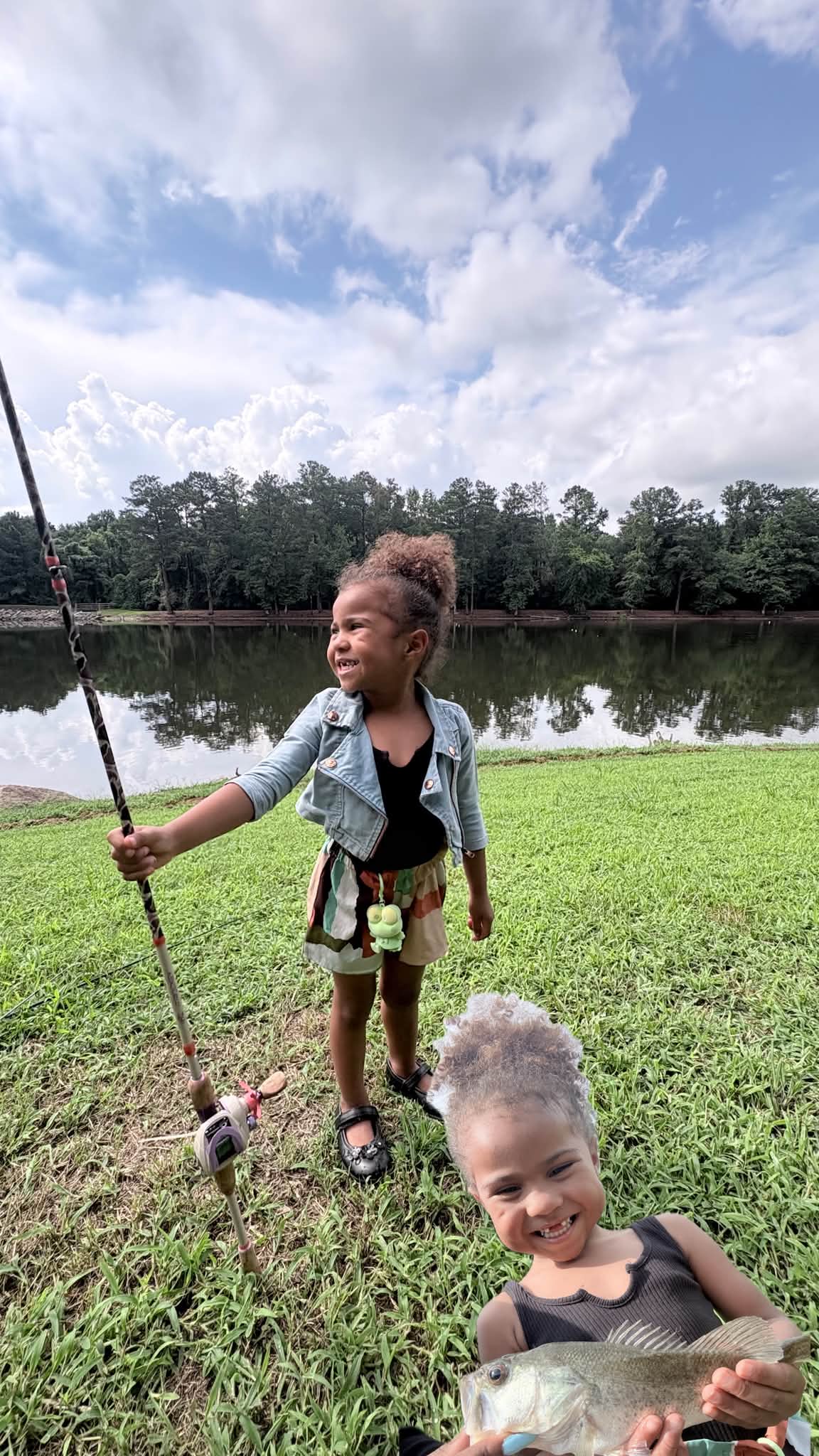 3 year old girl fishing pole PLUSINNO Kids with Spincast Reel Telescopic Fishing Rod Combo Full Kits for Boys, Girls, and Adults(Black, 120cm 47.24In) : Sports & Outdoors Let her join Skye and the Paw Patrol crew for fun fishing adventures with the Paw Patrol Girls Youth Fishing Pole Raise a girl that can