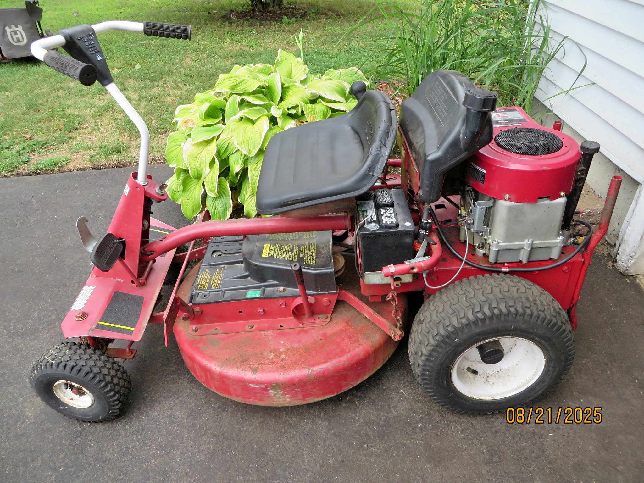 Snapper Rear Engine Rider Tractor 12HP - Lawn Mowers - Chicopee ...