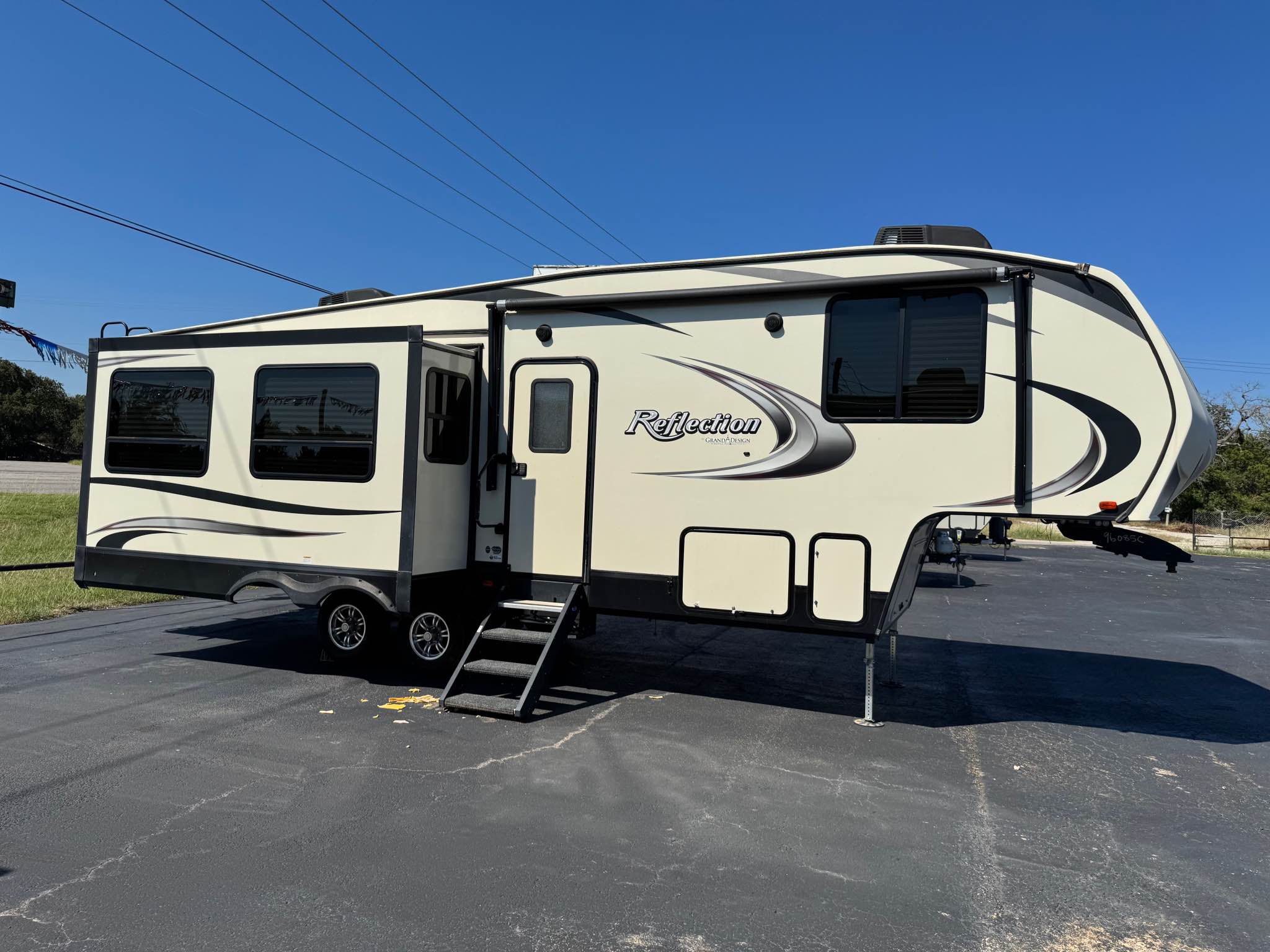 2018 32ft Grand Design Reflection 295 2 super slides rear living clean ...