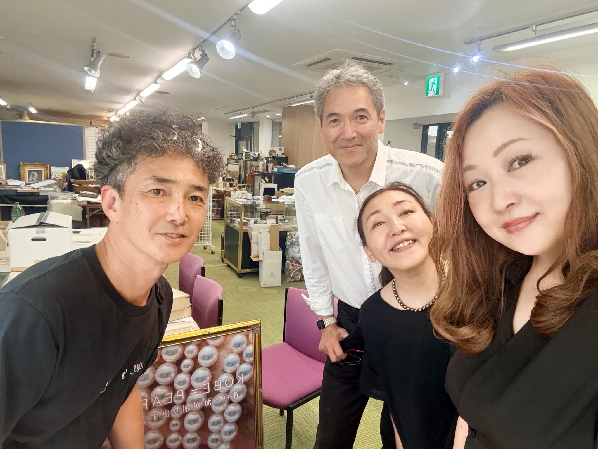 ひづきようこ - その昔、、 ヤングマガジンと言う雑誌に 代紋 