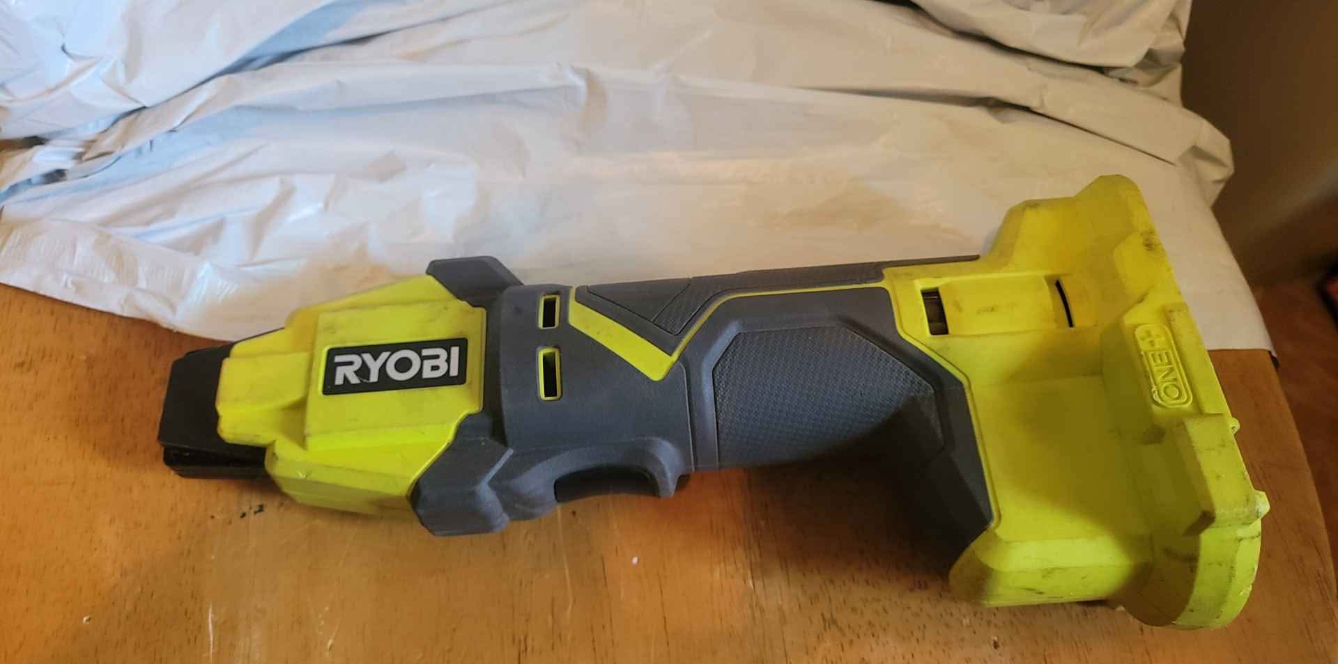 Ryobi P660 18V Lithium-Ion Cordless PEX Tubing Clamp Tool - (Tool Only ...
