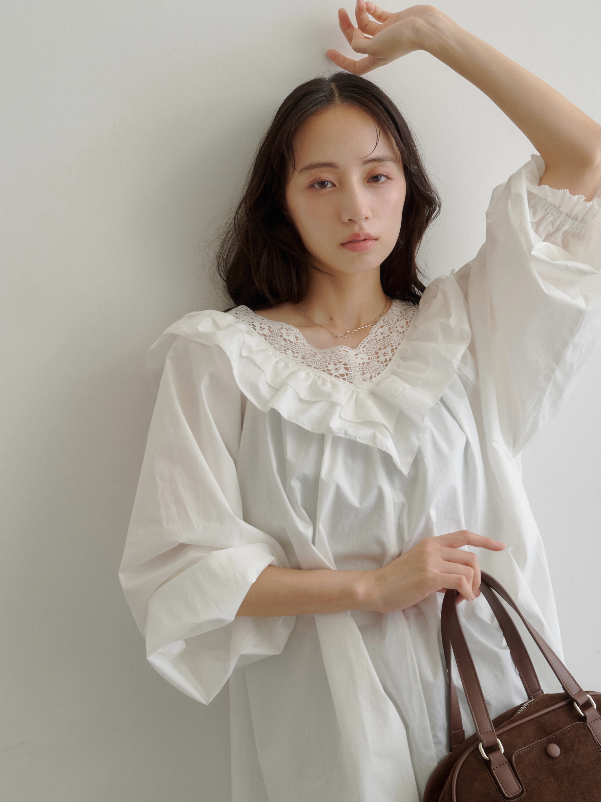 Kastane クシュクシュブラウス オフホワイト ドット柄 Kastane 