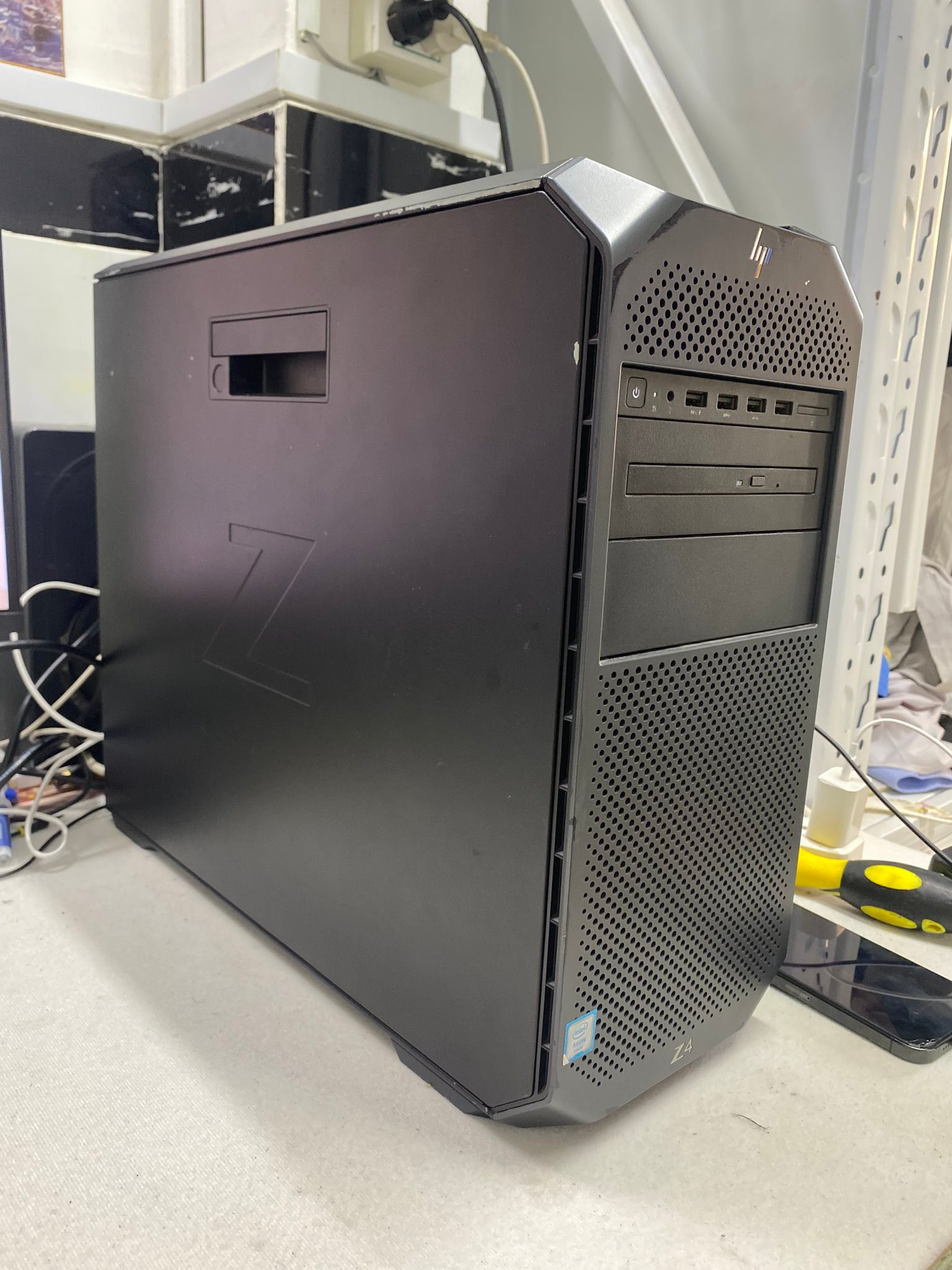 HP Z4 G4 Workstation XEON W-2133 32G SSD