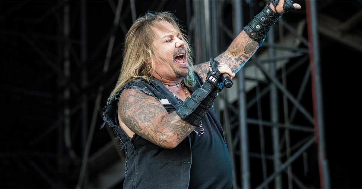 Mötley Crüe & Tesla at the Xfinity Center