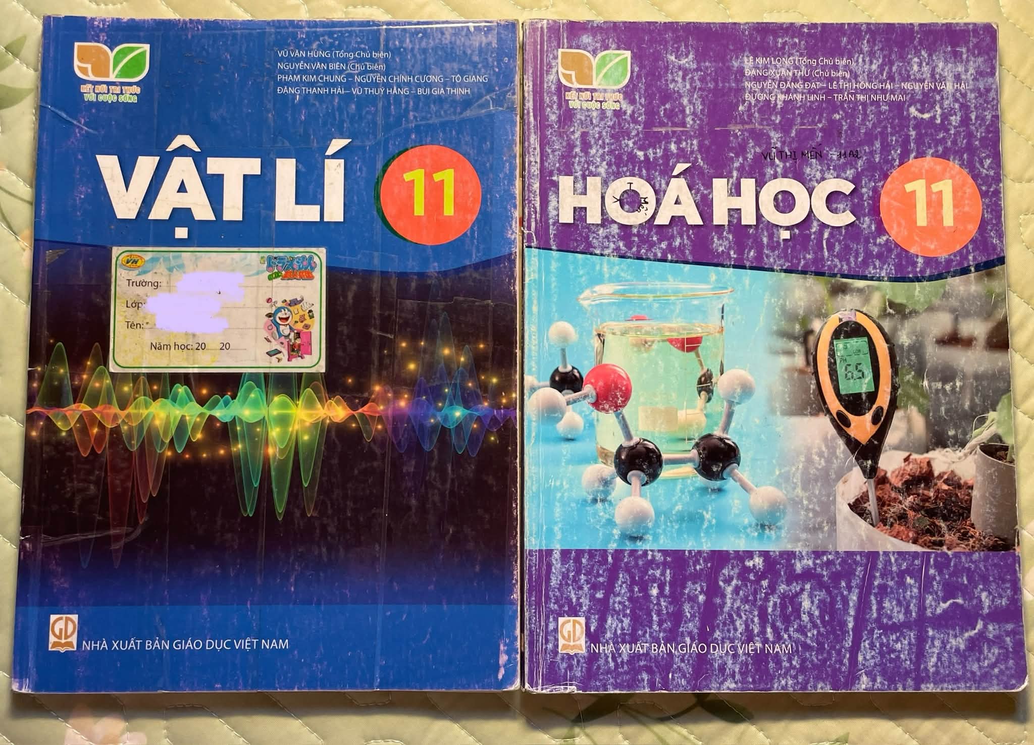 Pass sách ạ