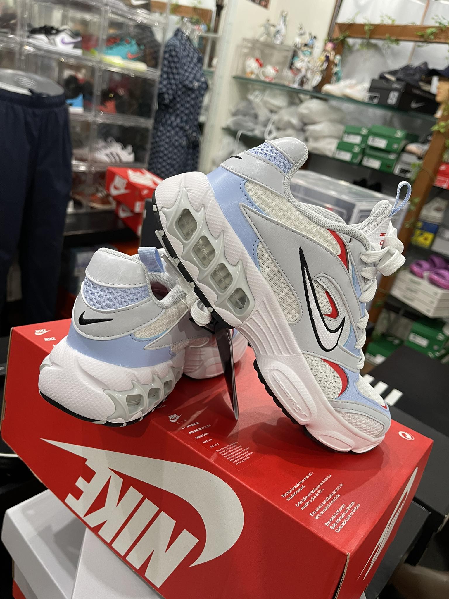 Nike Zoom Air Fire ? No box po tayo mga bhie ? Last 1 pair 23 cm 