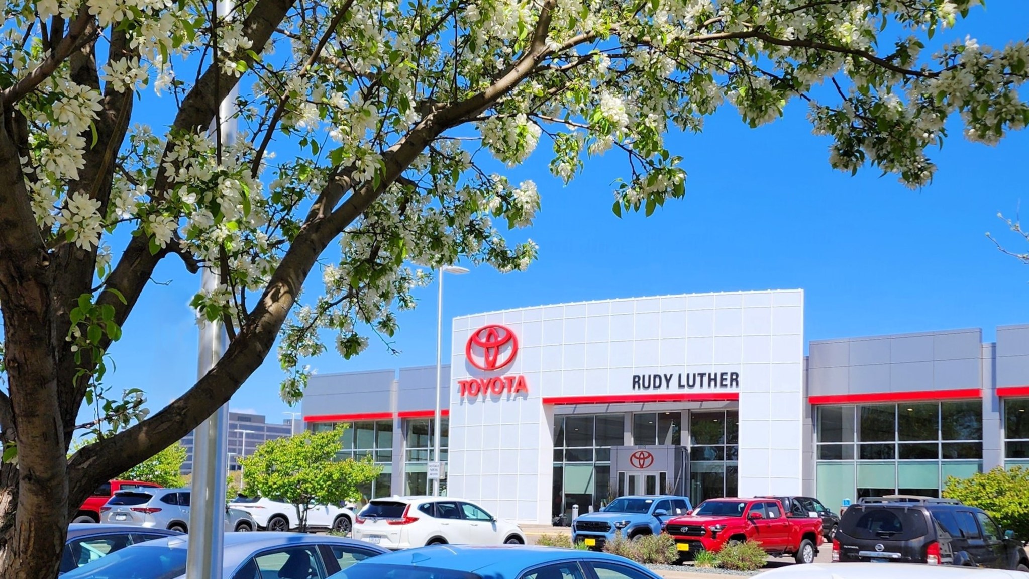 Rudy Luther Toyota | Golden Valley MN