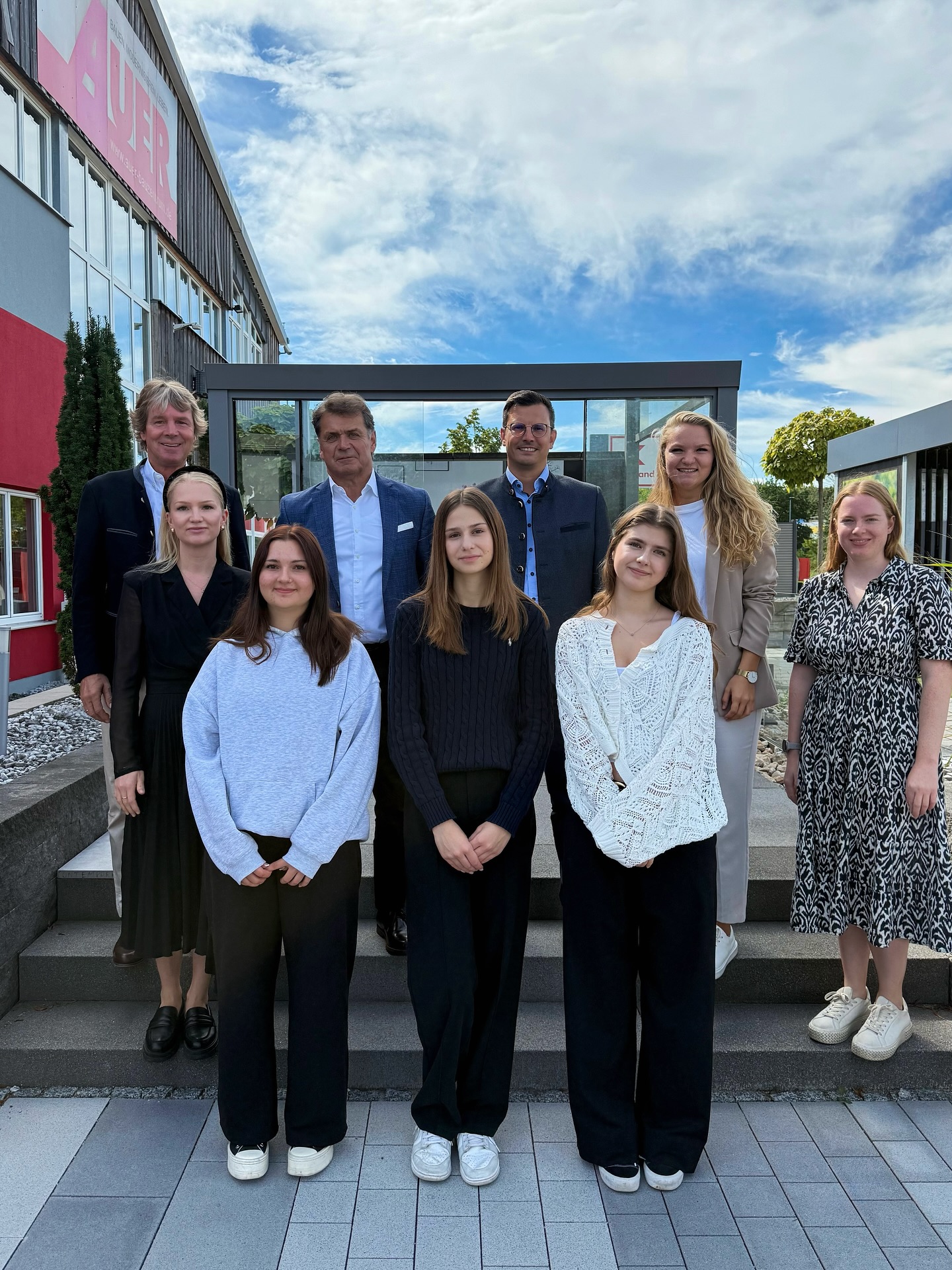 AUER Bauzentrum - 🎉Willkommen im Team! 🎉 Am 01.09.2025... | Facebook