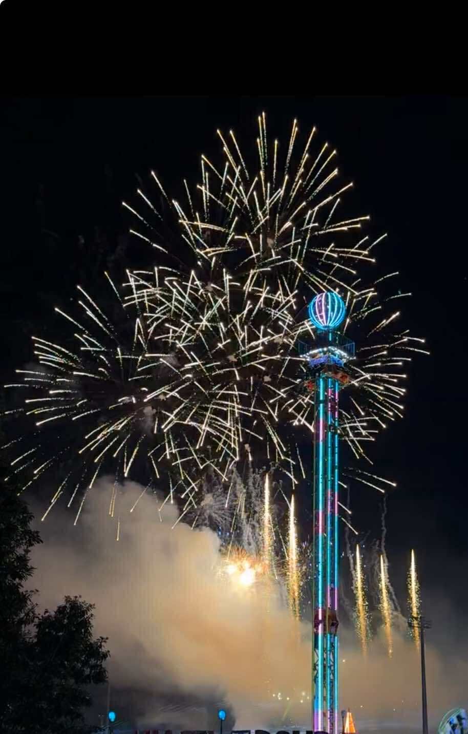 🎆#FIREWORKS #SPECTACULAR 👏🏽 Friday night! 👏🏽 Saturday night! 👏🏽 Sunday ...