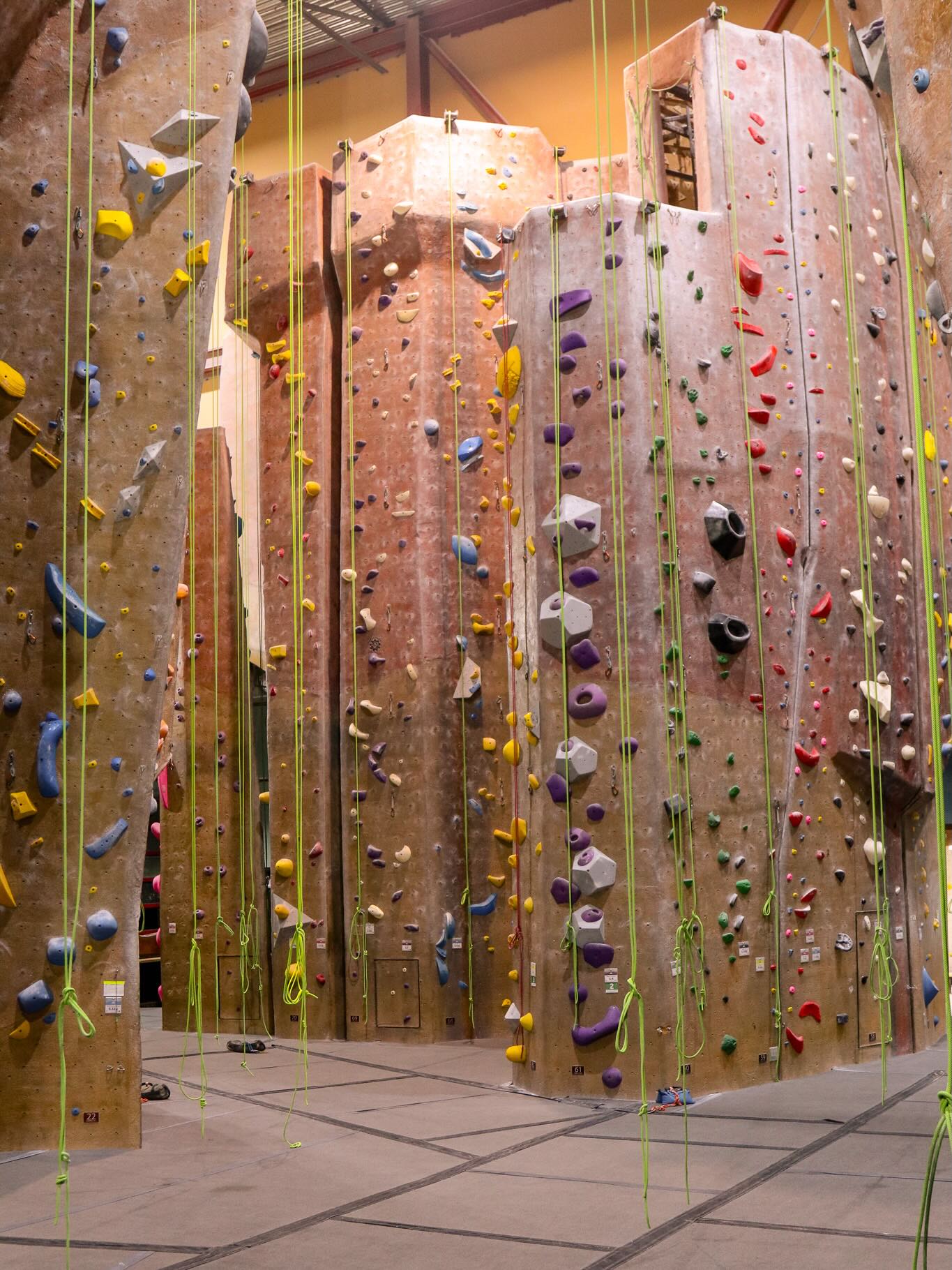 Mesa Rim Climbing and Fitness - Mira Mesa | San Diego CA