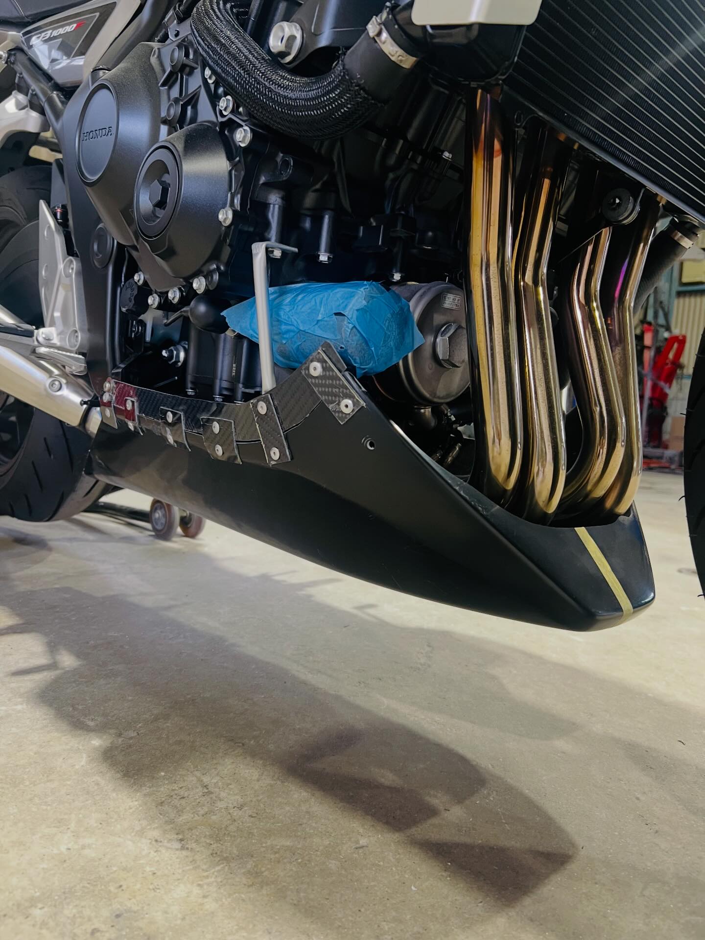 2025〜 CB1000F MKアンダーカウル製作中 先ずは純正エキパイから苦戦
