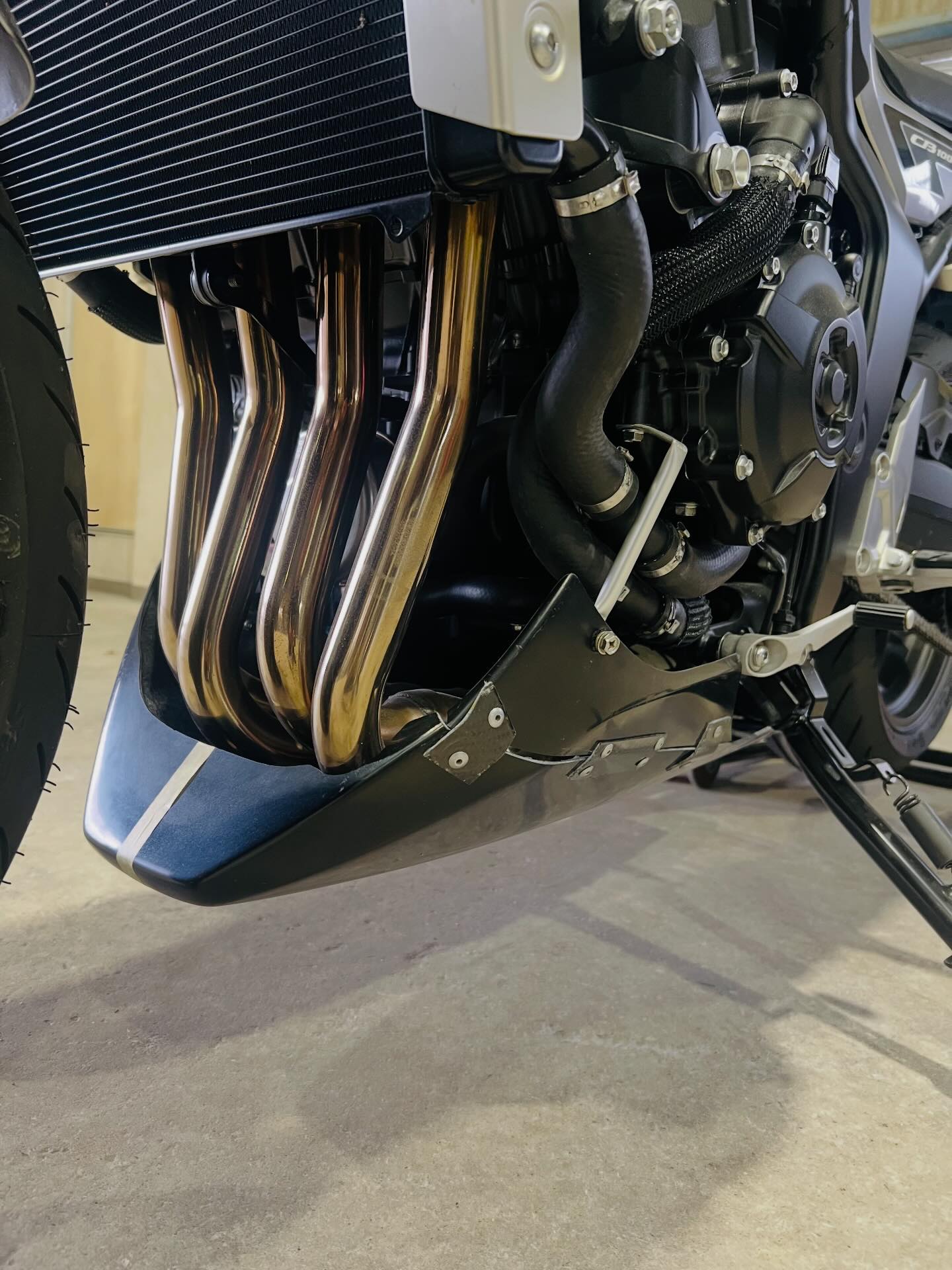 2025〜 CB1000F MKアンダーカウル製作中 先ずは純正エキパイから苦戦