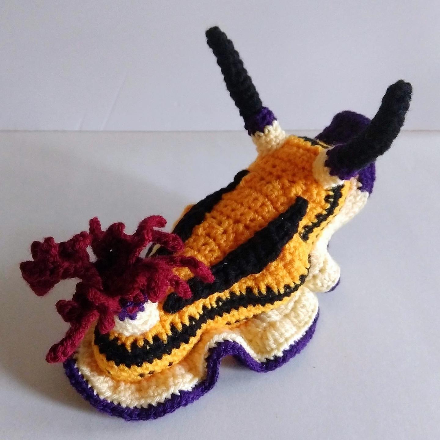 Fiber artworks by Arina Borevich recreate the vibrant forms of