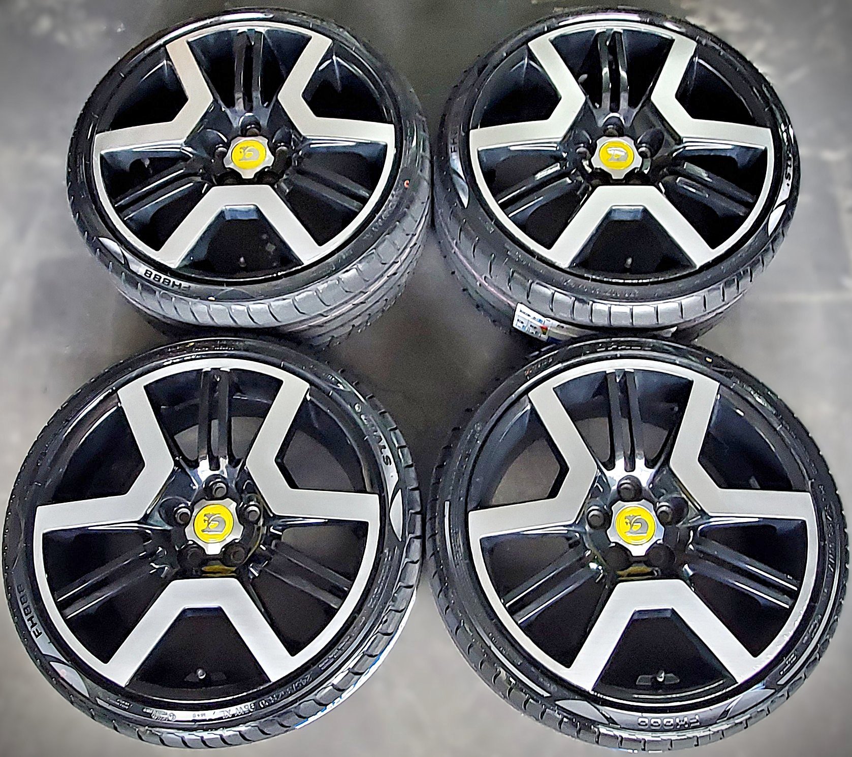 GENUINE HSV VE E2-E3 GTS 20