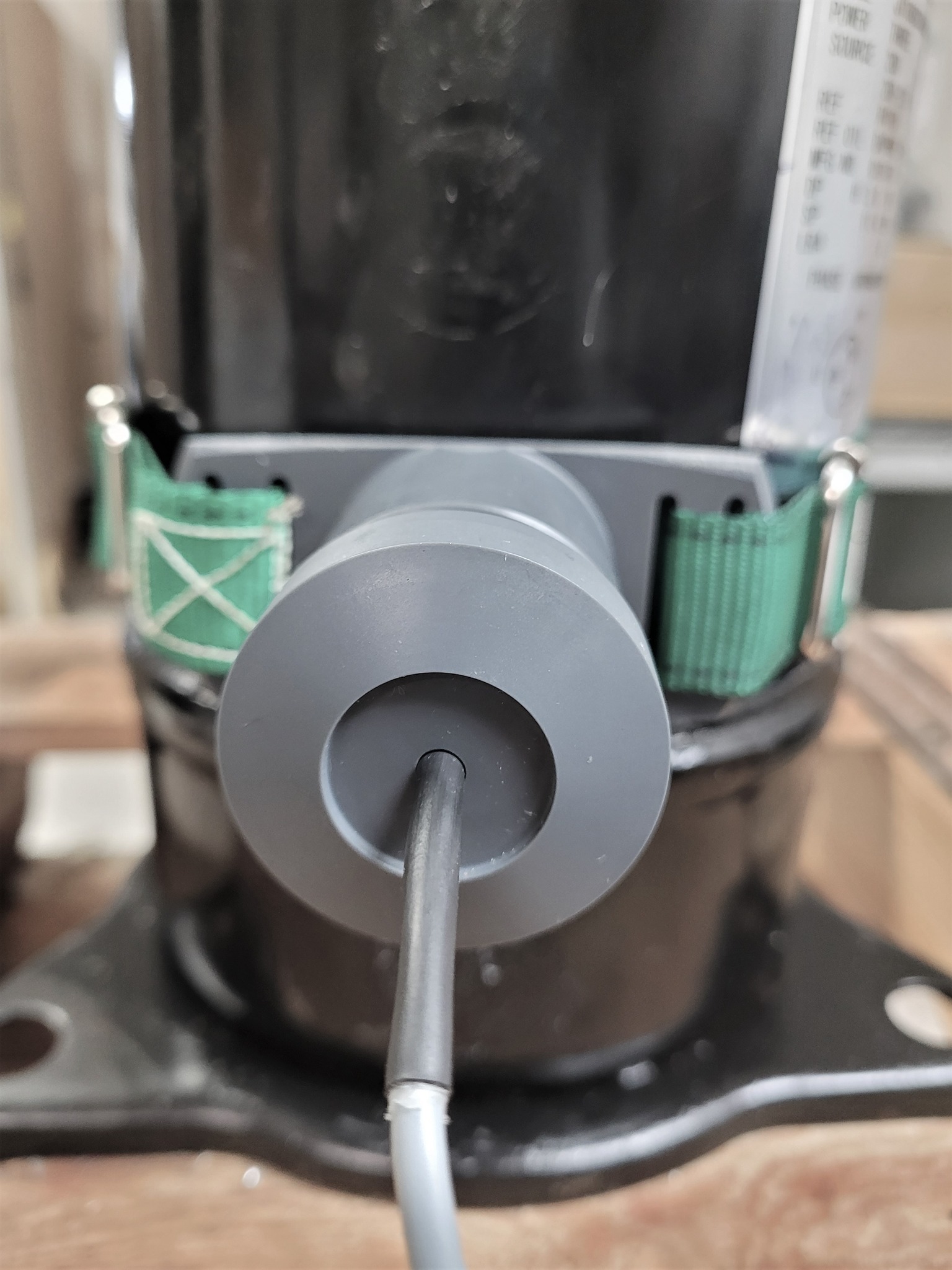 The non-invasive ultrasonic level... - ABM Sensor Technology