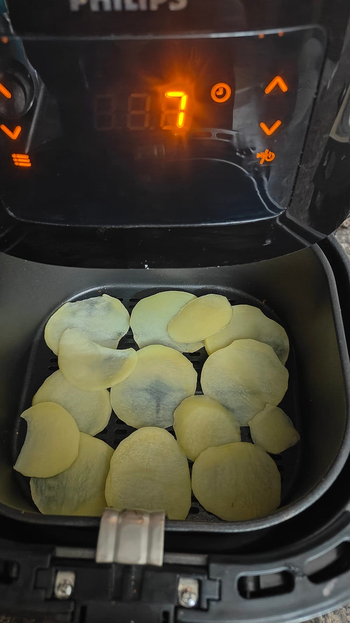 Introducing the Tupperware 3L Air Fryer with Touchscreen Display
