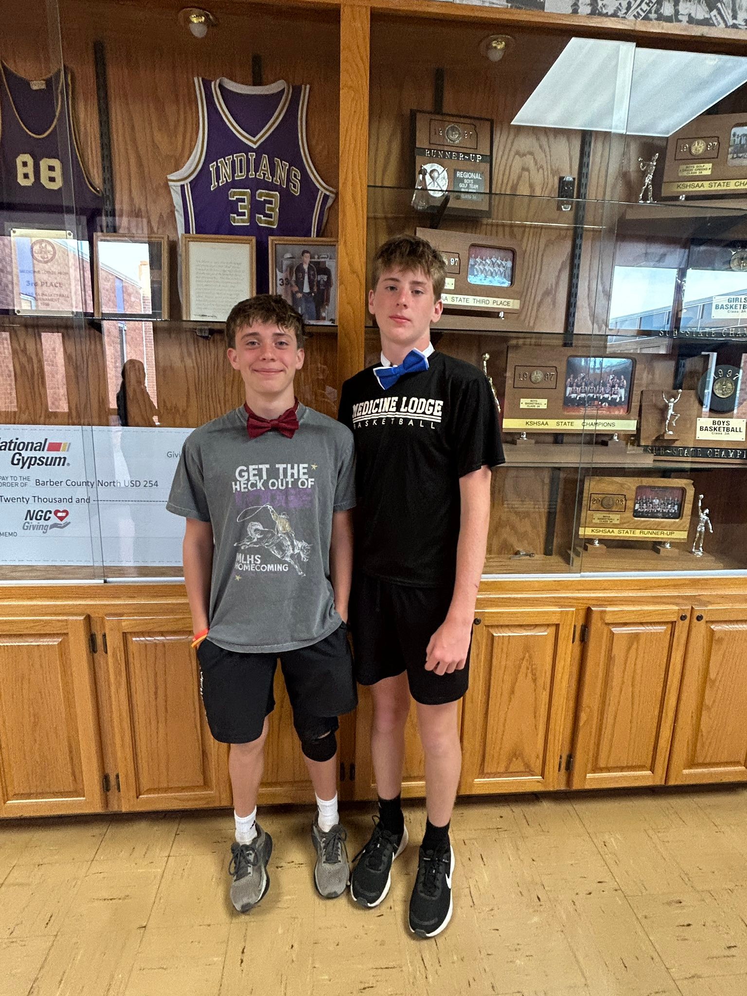 Medicine Lodge Jr-Sr High School hosts last junior high dance