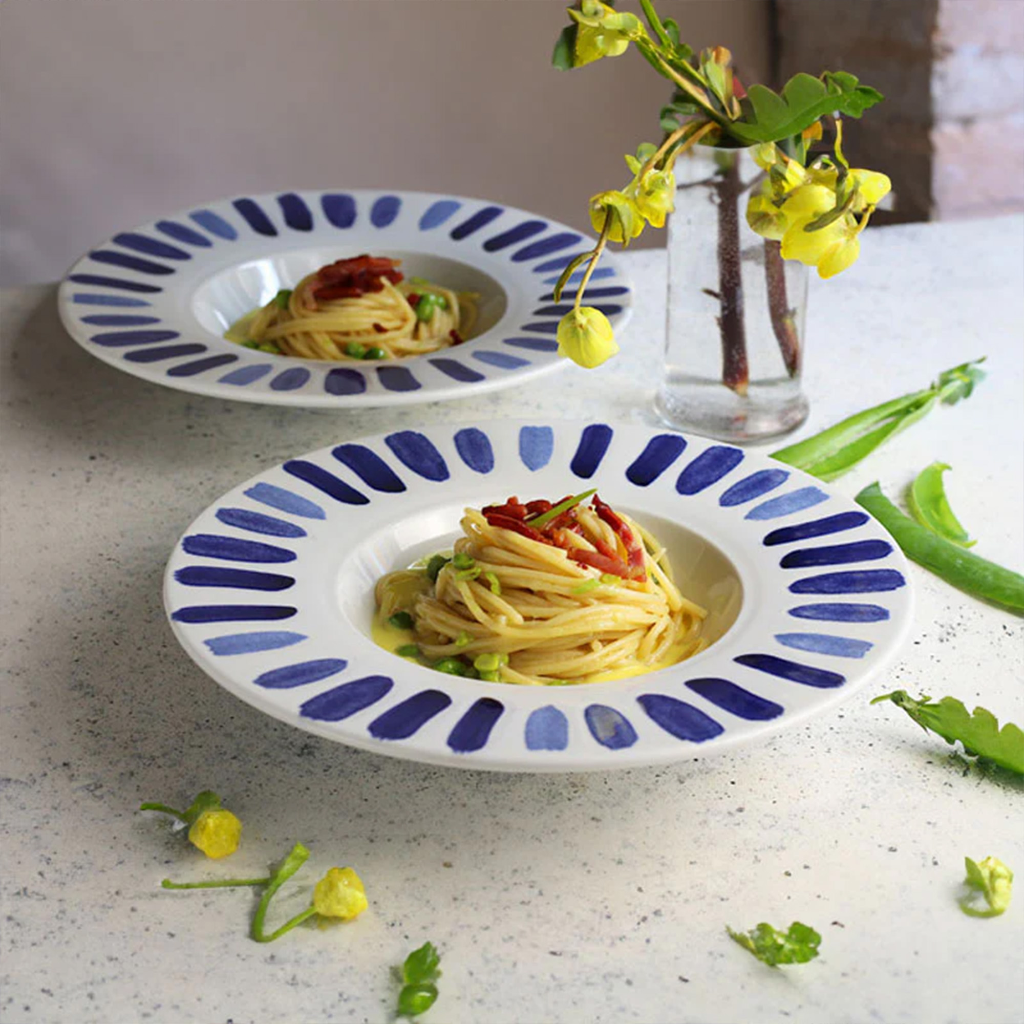 MADE IN ITALY • Italienisches Porzellan von Tognana Porcellane • Das Geschirr Panarea sieht aus wie handbemalt und spiegelt ein Stück Mittelmeer, Kunst, italienische Ästhetik wider. • Ab einer Menge von 240