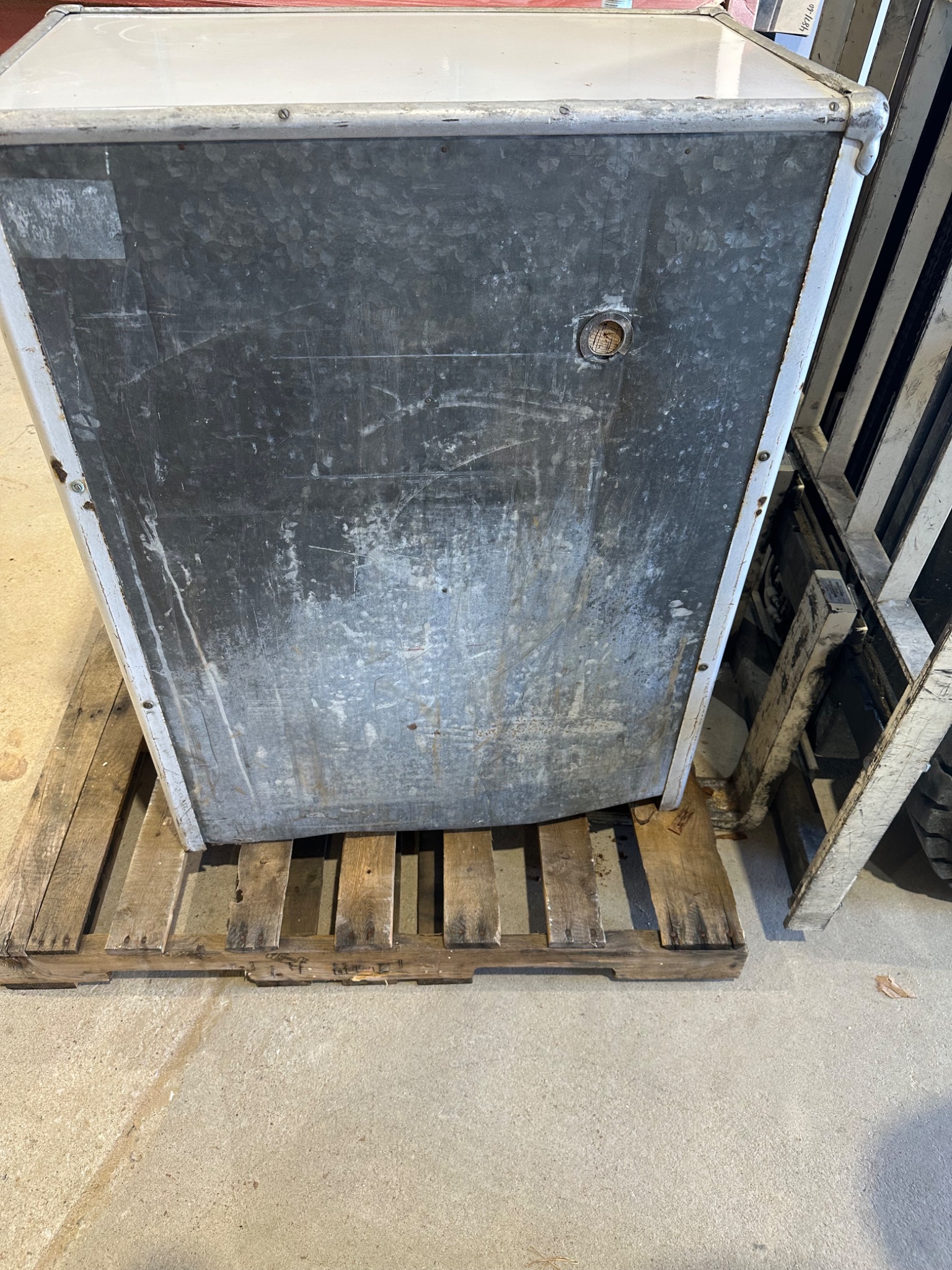 Antique Leonard Cleanable Ice Box - Refrigerators & Ice Boxes - Osage ...