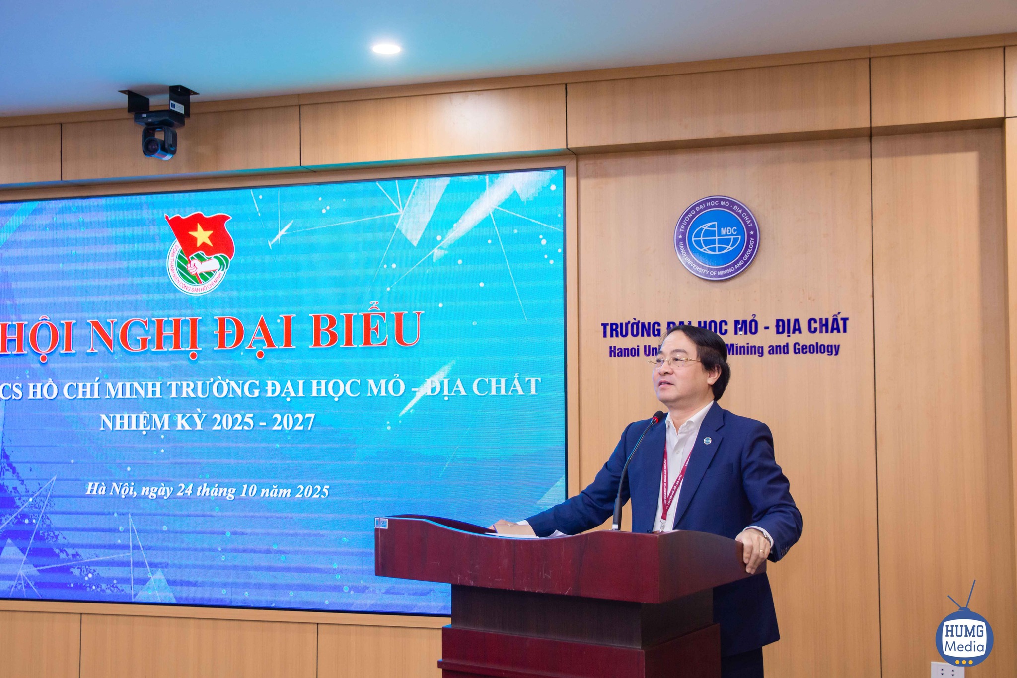 Đoàn Thanh niên -... - Đoàn Thanh niên - Hội Sinh viên HUMG