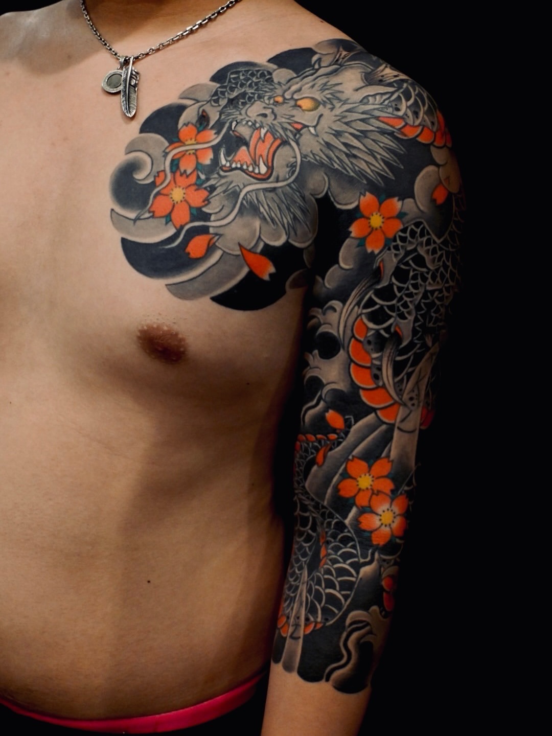 Ryu tattoo by Horiten the 1st 初代 彫天🇯🇵 in Nara, Japan