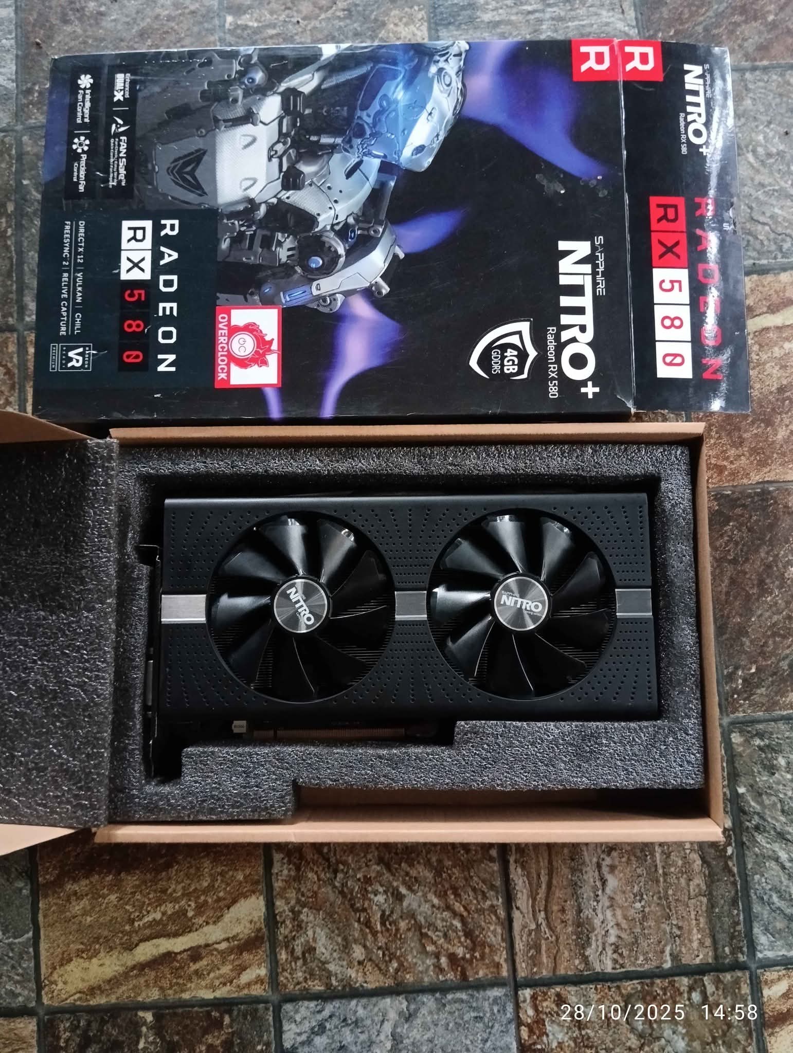 VGA SAPPHIRE NITRO+ RX580 4GB DDR5 LIKE NEW DUS BOX NORMAL LANCAR POLL ...