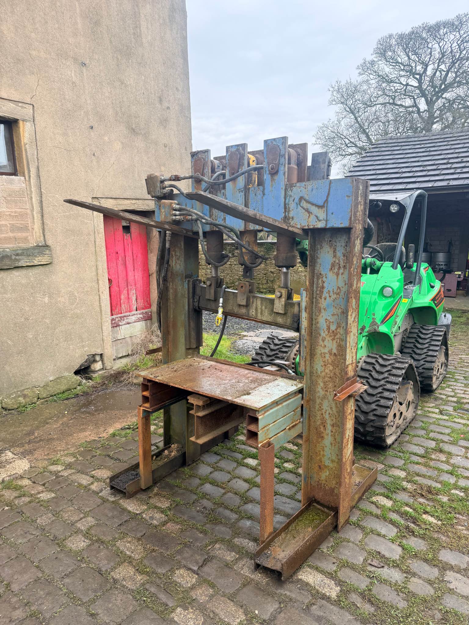 Hydraulic stone cropper - Miscellaneous - Burnley, Lancashire ...