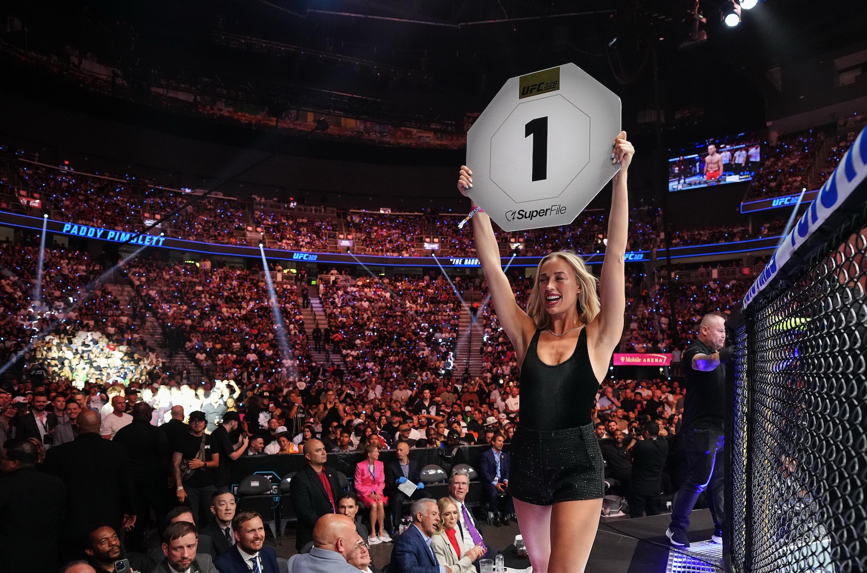 Arena november1998 Bridget Hall 90S SUPERMODEL : BRIDGET HALL