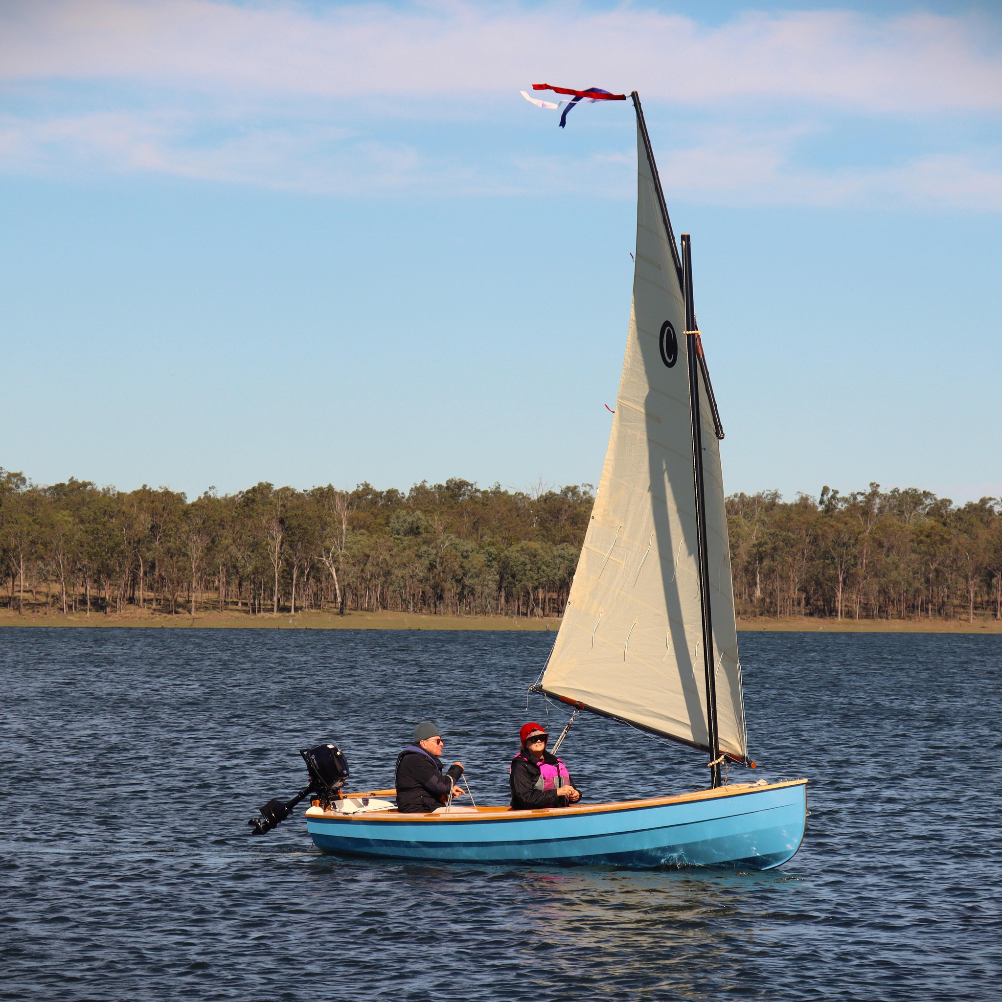 Heading into the narrows leading into the Noosa Everglades. Kinaba ...