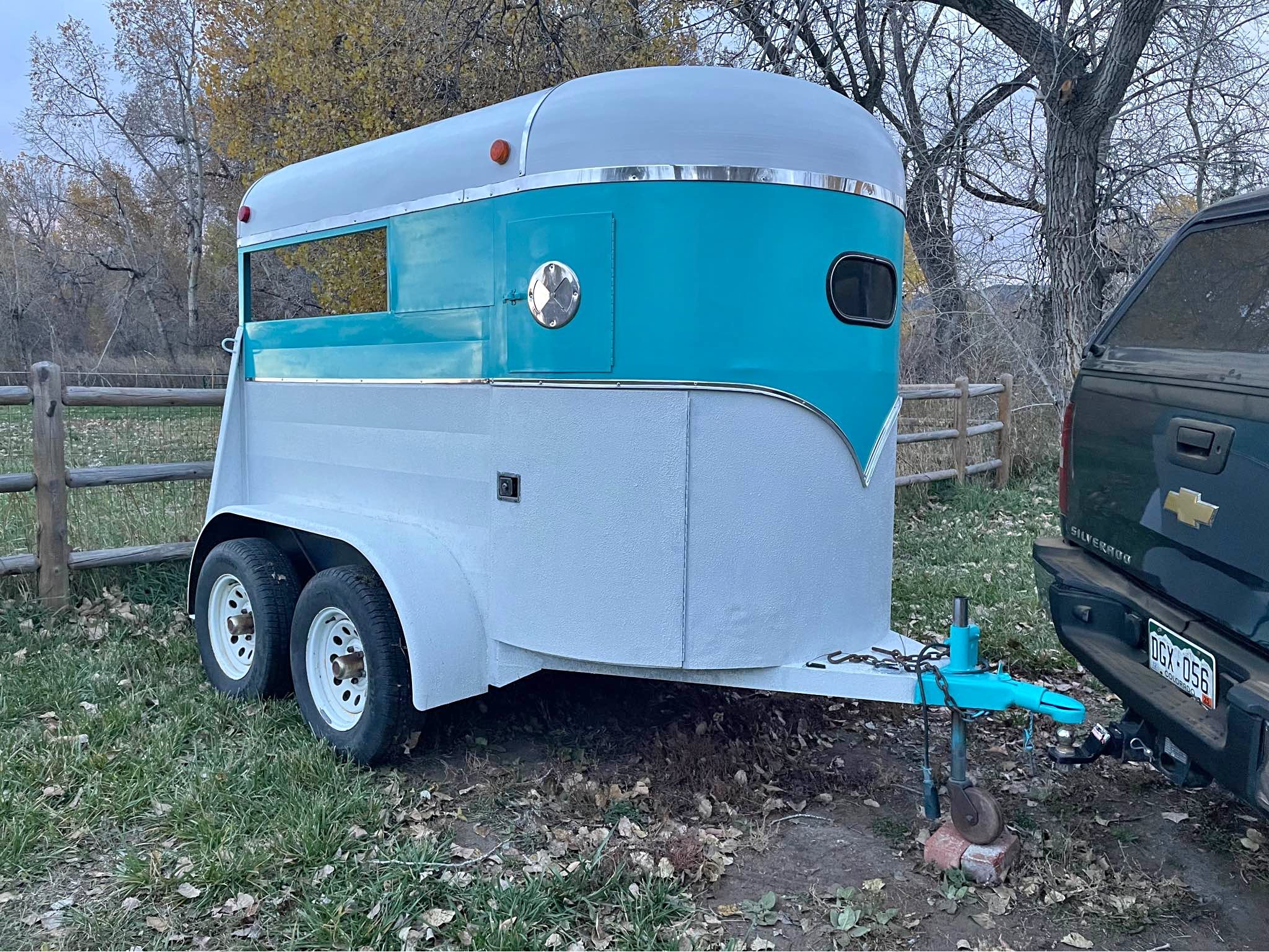 Refurbished 2 horse straight load trailer - Livestock Trailers - Niwot ...