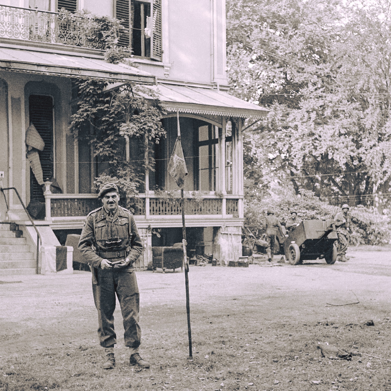On 22 September 1944, in defiance of enemy mortar, shell, and