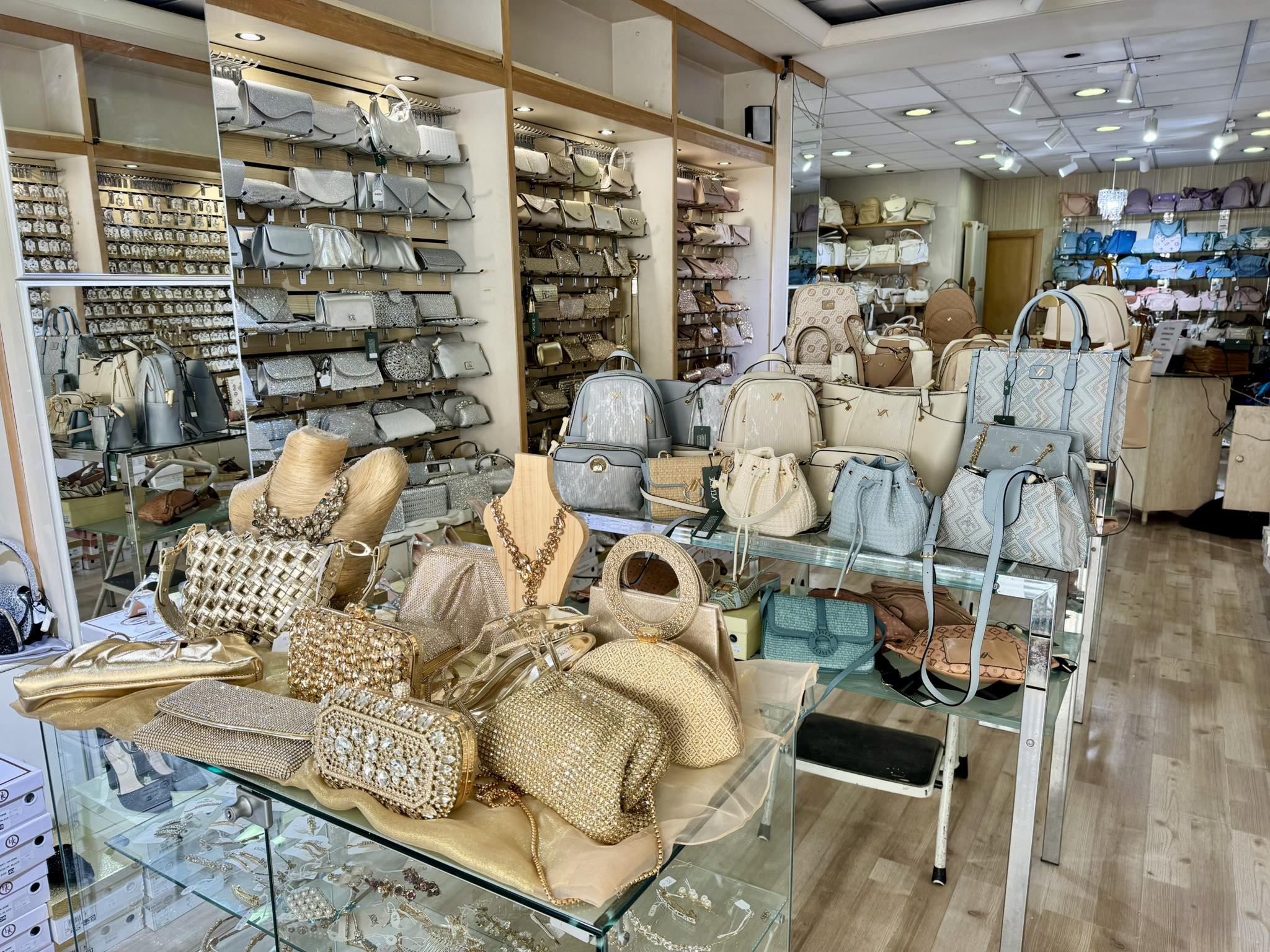 Kyzims Accessories | Mosta